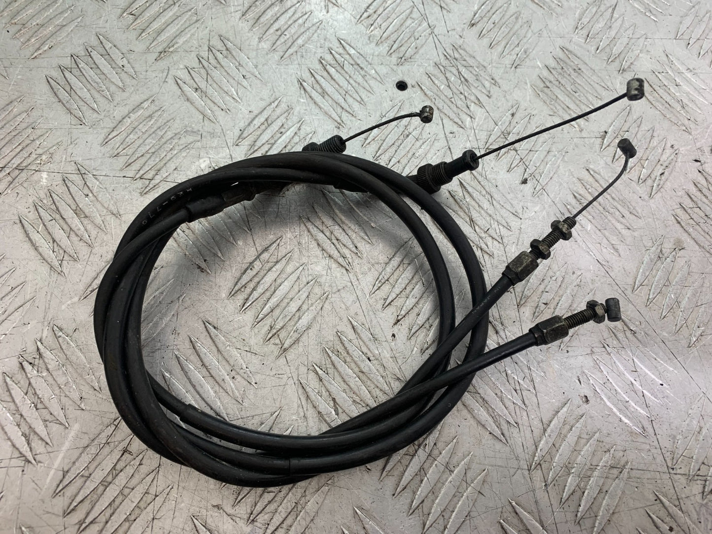 HONDA VT700 VT 700 SHADOW THROTTLE CABLES   YEAR 1984-85 (CMB1328)