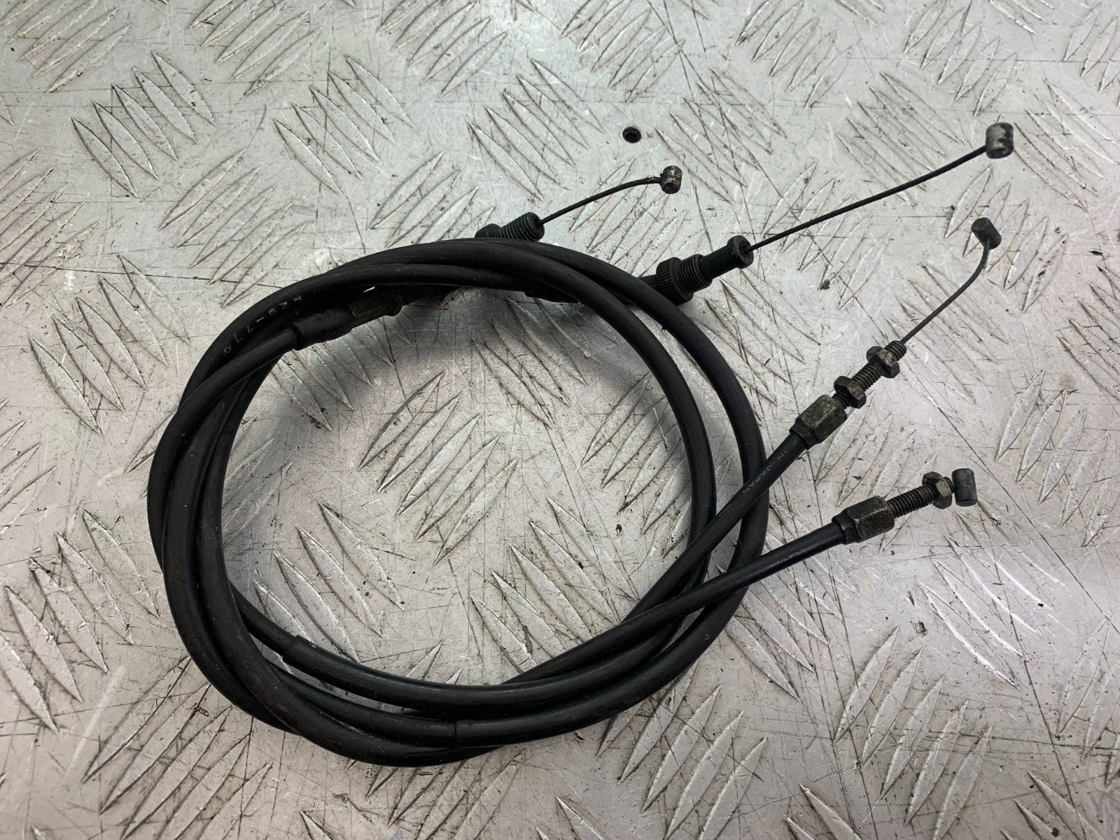 HONDA VT700 VT 700 SHADOW THROTTLE CABLES   YEAR 1984-85 (CMB1328)