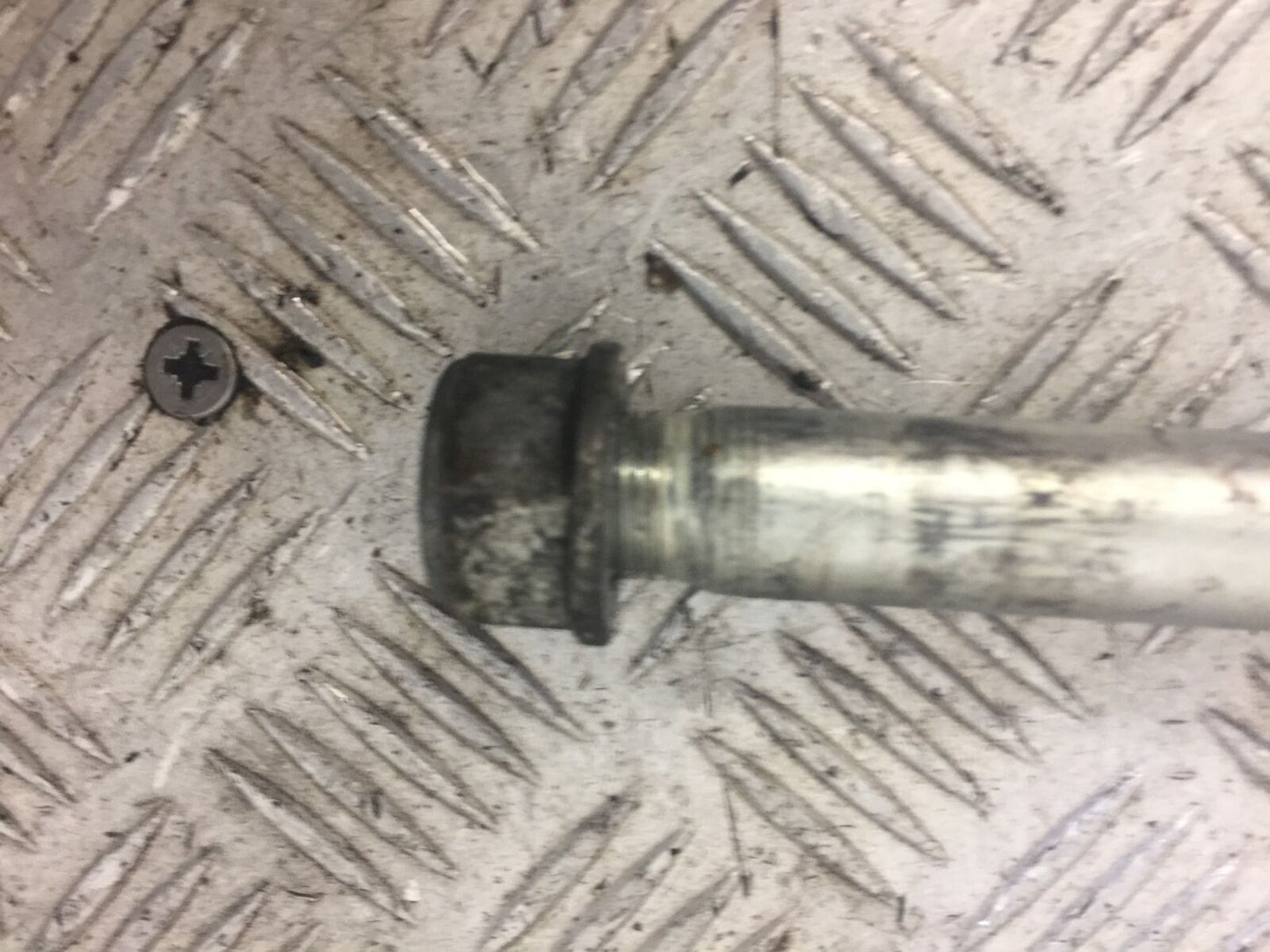 HONDA CBR900 FIREBLADE SWINGARM SPINDLE YEAR 1998 - 99 (STOCK 621)
