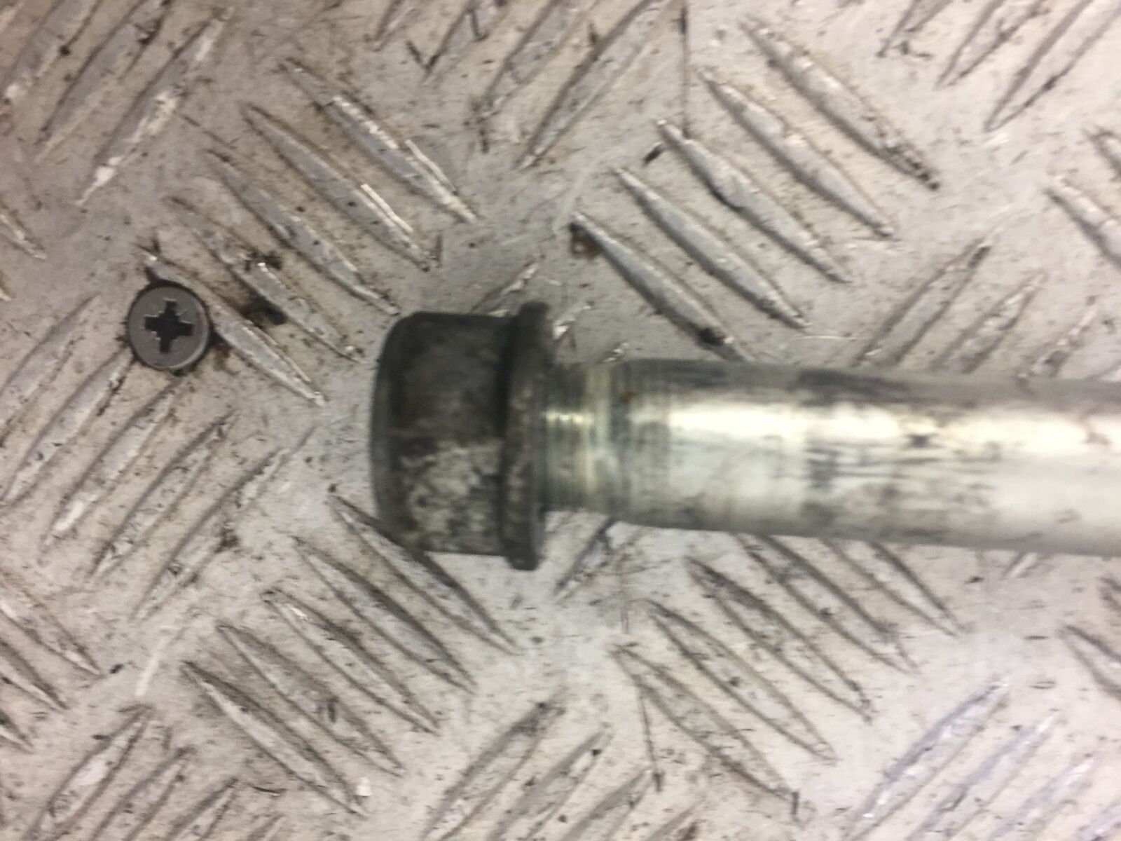 HONDA CBR900 FIREBLADE SWINGARM SPINDLE YEAR 1998 - 99 (STOCK 621)