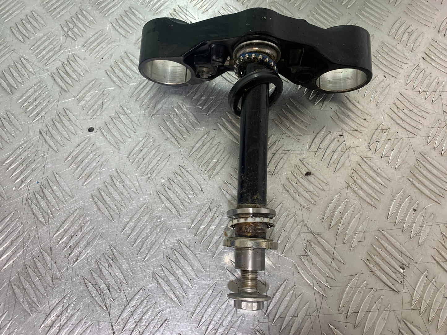 KTM DUKE 125 BOTTOM YOKE  YEAR 2017-2022 (CMB1222)