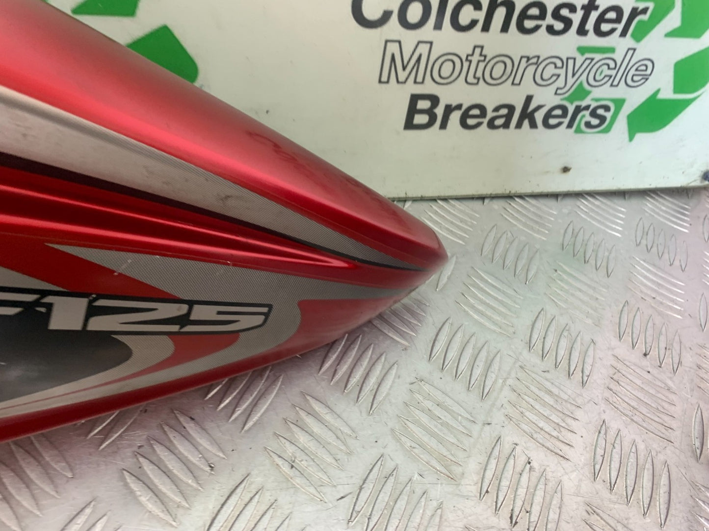 HONDA CBF125 CBF 125 RIGHT FAIRING PANEL YEAR 2009-14 (CMB1182)