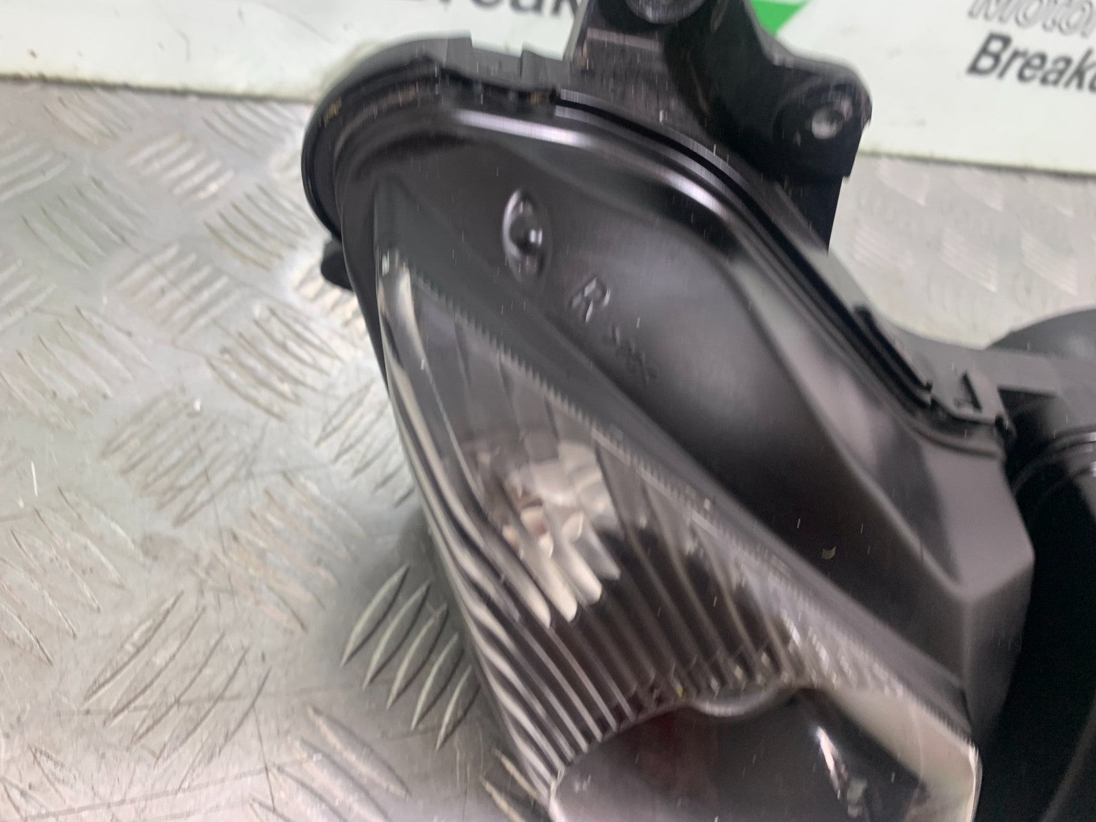 KAWASAKI ZX10R ZX10 R HEADLIGHT   2008-2010 (CMB1206)