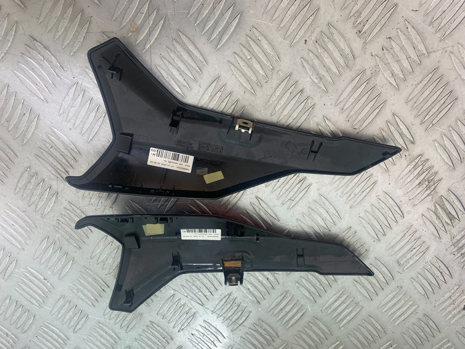 BMW M1000 R TAIL PIECE LEFT AND RIGHT YEAR 2023-2024 (CMB1140)