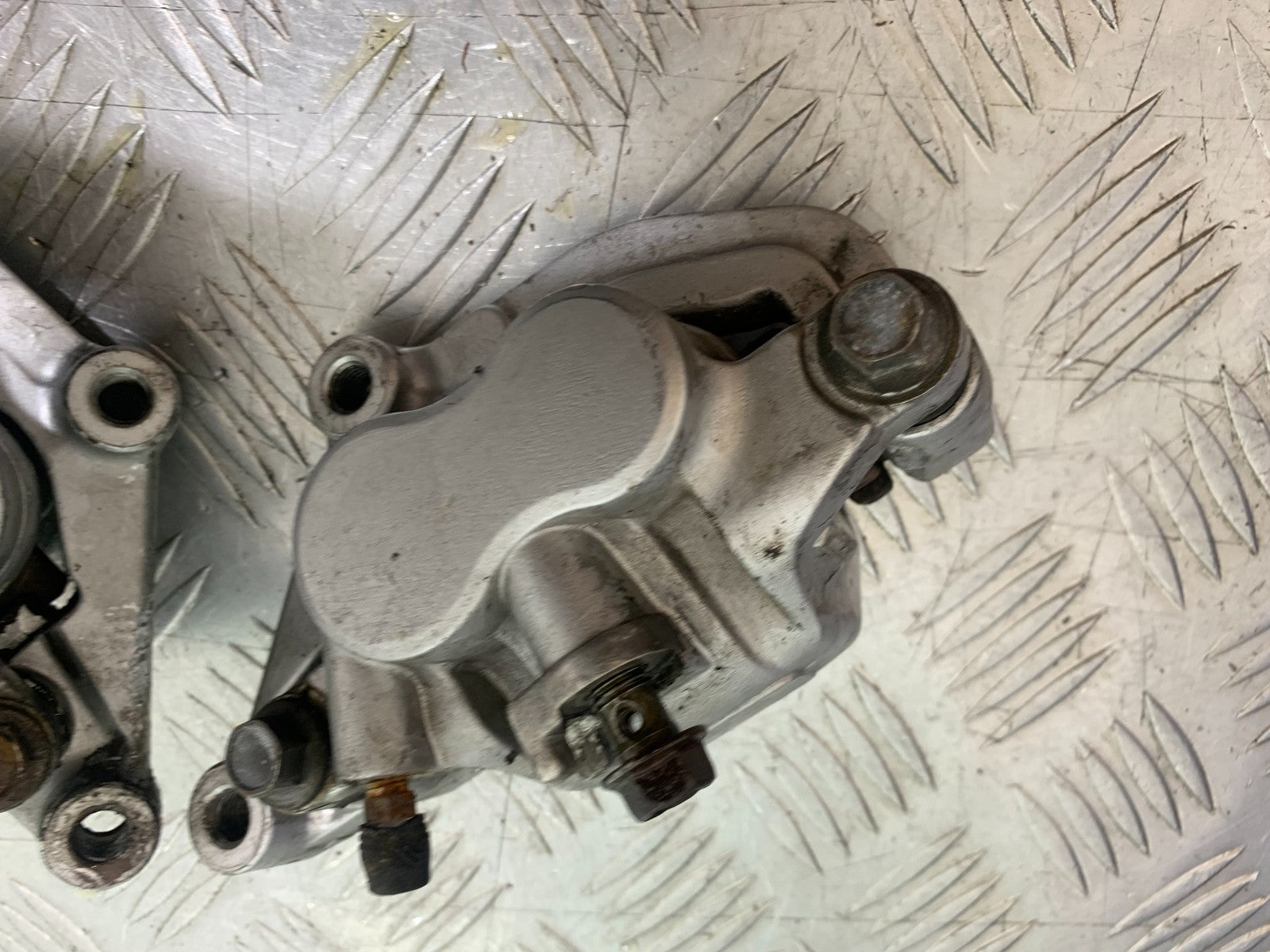 YAMAHA XVS 1300 MIDNIGHT STAR FRONT BRAKE CALIPERS   YEAR 2007-16 (CMB1200)