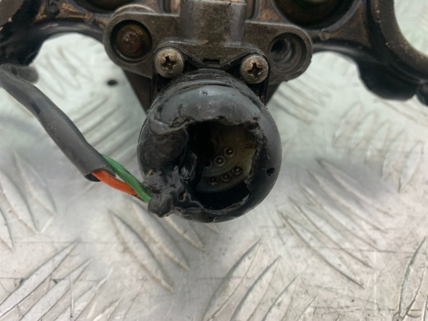 APRILIA 650 PAGASO STRADA LOCKS KEYS TOP YOKE   YEAR 2005-2010 (CMB1260)