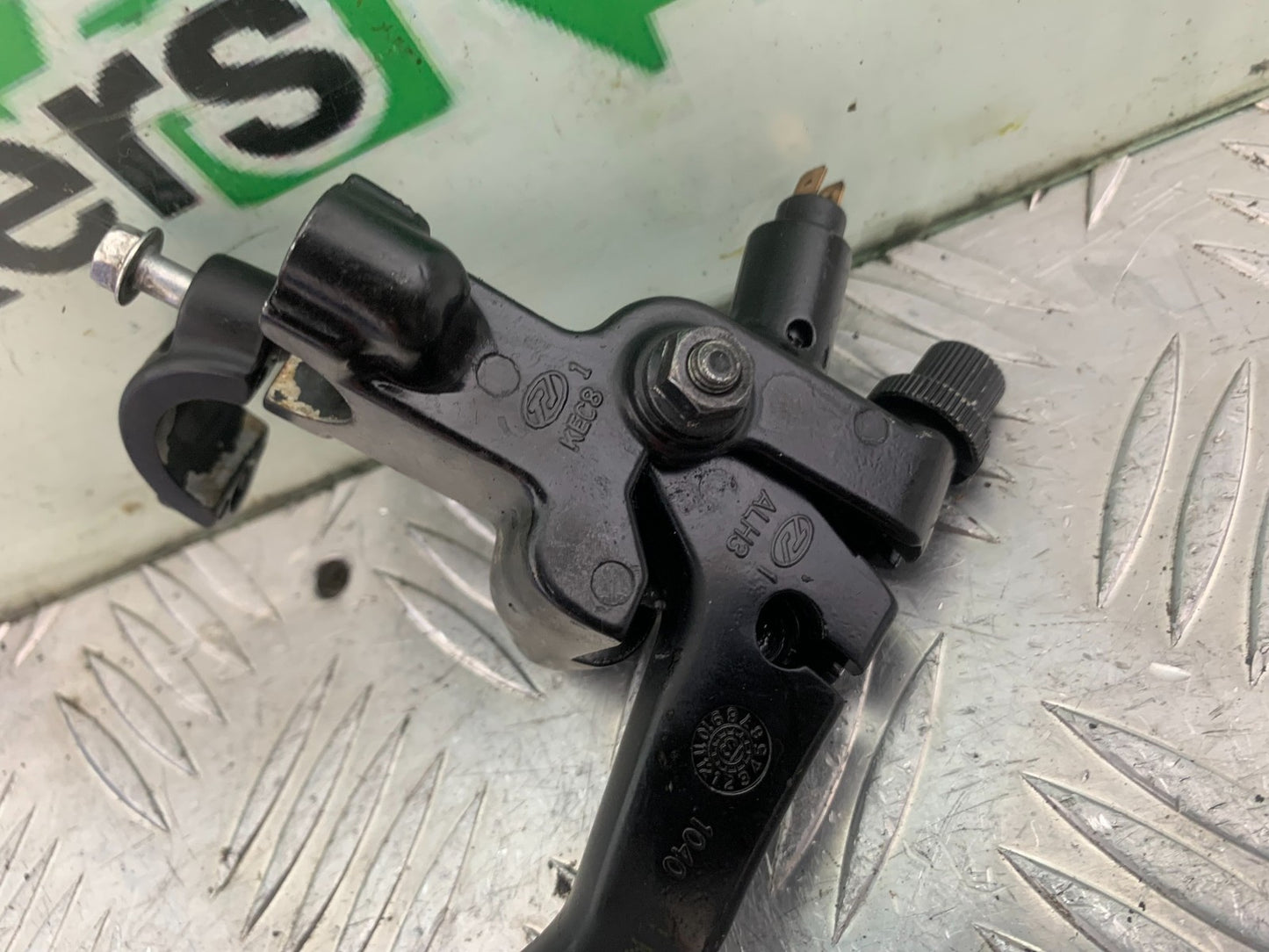 KYMCO CK1 125 CLUTCH LEVER AND BRACKET YEAR 2014 - 2016 (CMB1181)