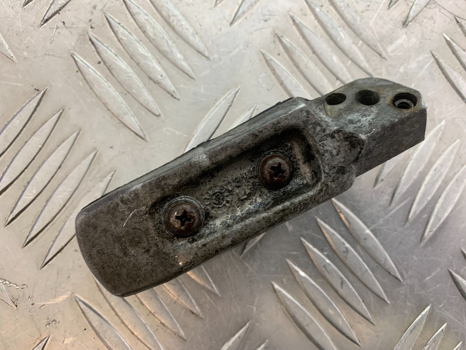 KAWASAKI NINJA 650 LEFT REAR FOOTPEG  YEAR 2017-2019 (CMB1018)