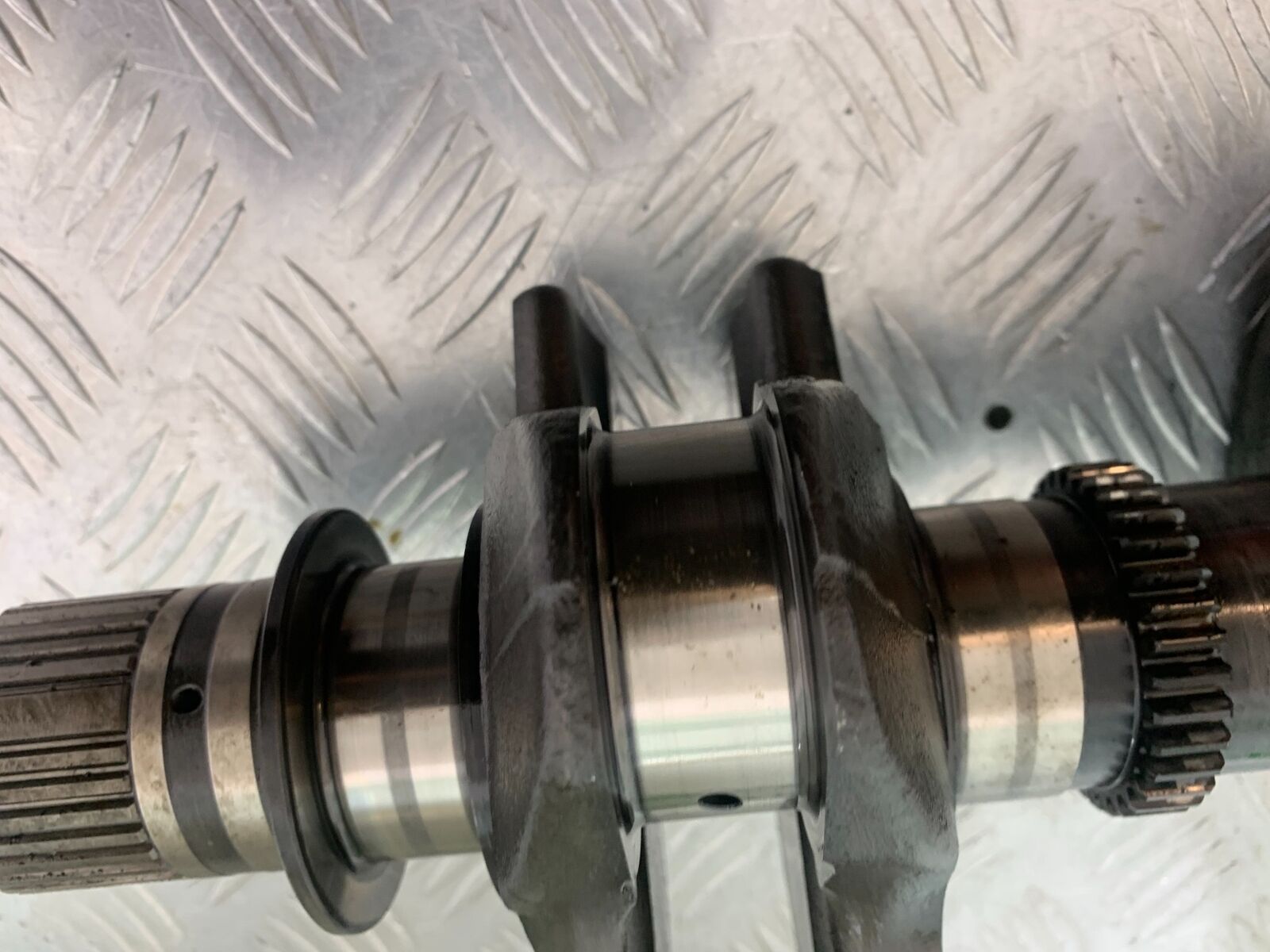 TRIUMPH THUNDERBIRD 1600 CRANKSHAFT   YEAR 2011 (CMB1107)