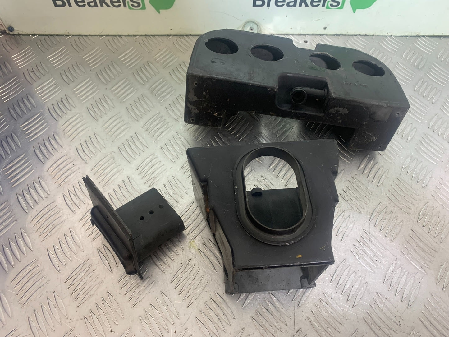 KAWASAKI GT550 GT 550 AIRBOX   YEAR 1984-87 (CMB1141)