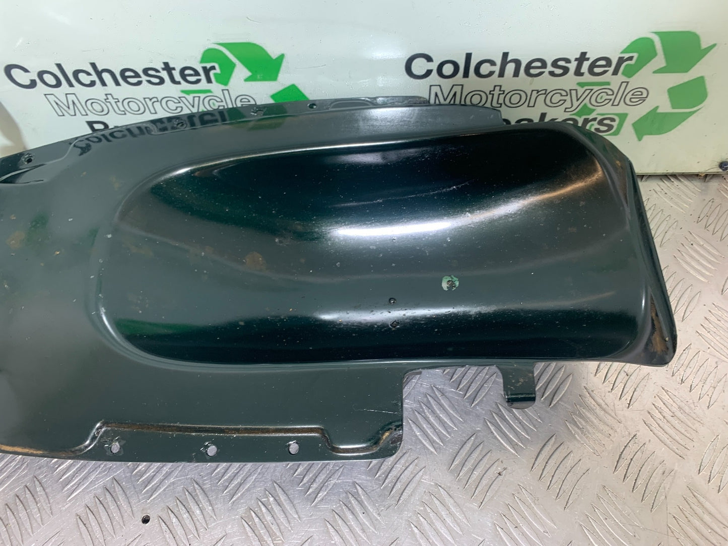 SUZUKI GSF1200  GSF 1200 BANDIT UNDERTRAY  YEAR 1997-2000 (CMB1149)