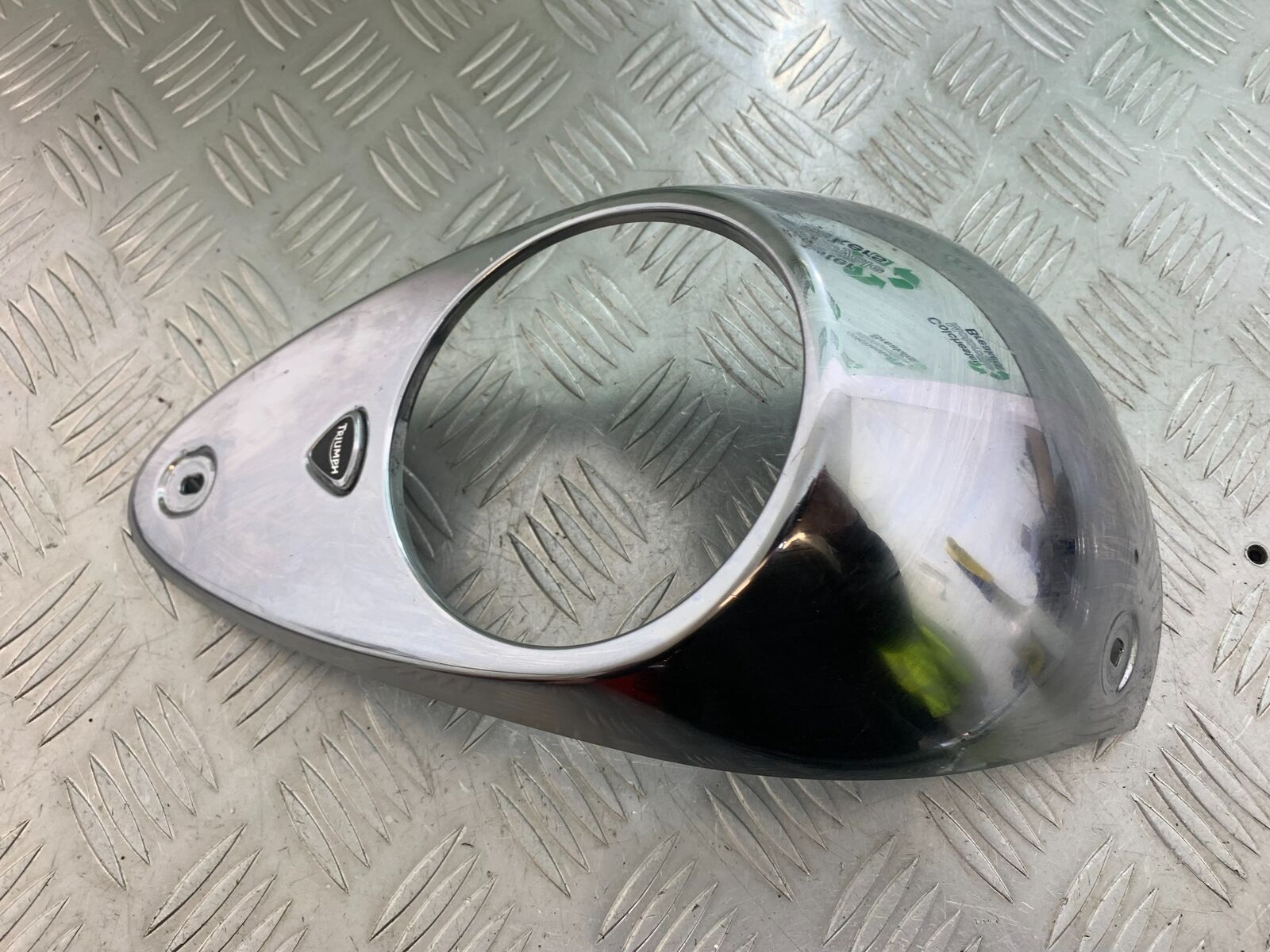 TRIUMPH THUNDERBIRD 1600 CLOCK SURROUND  YEAR 2011 (CMB1107)