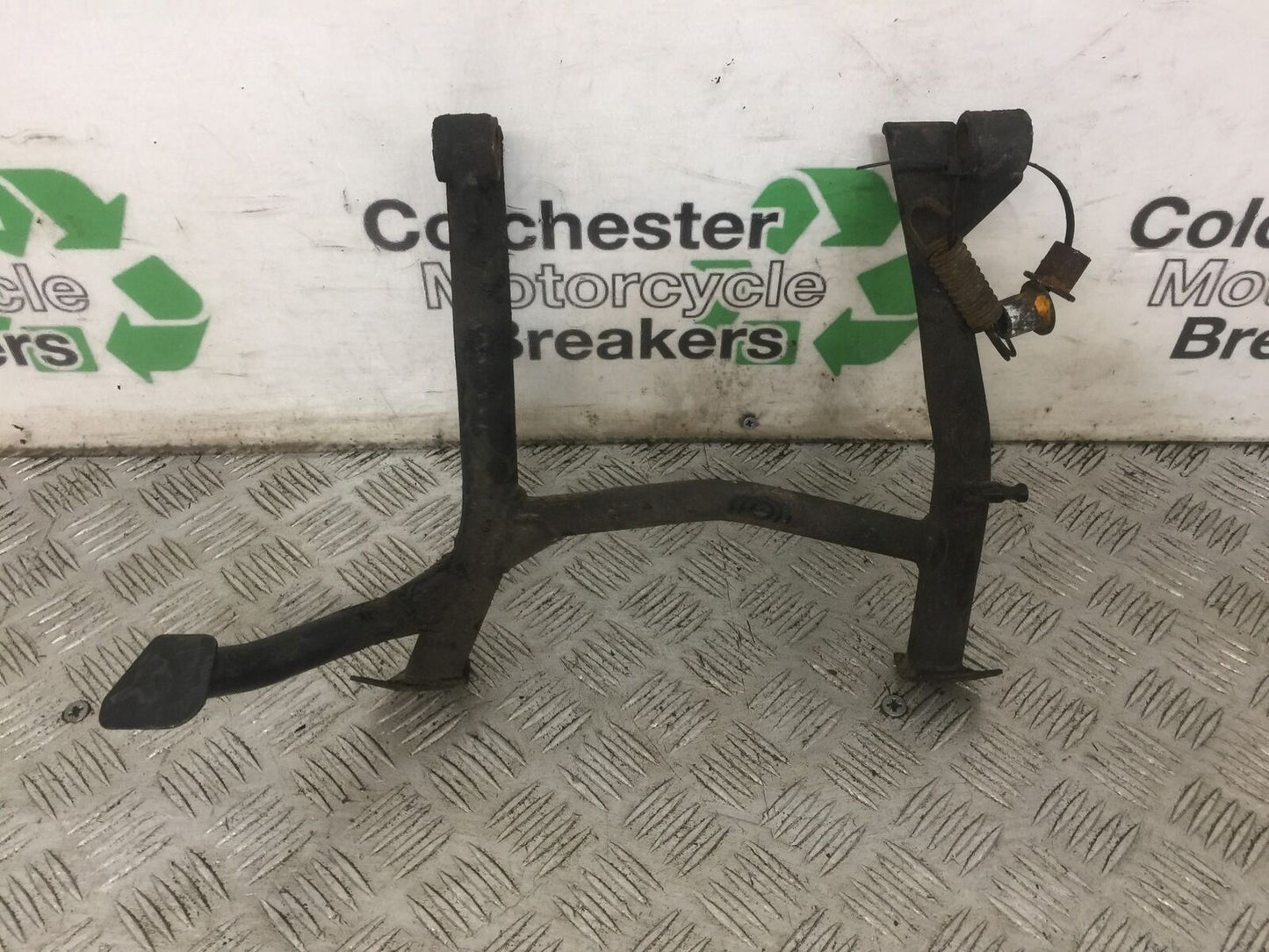 TRIUMPH 1050 SPRINT CENTER STAND YEAR 2004-2007 (STOCK 888)