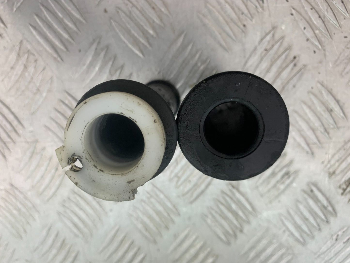 BENELLI BN125 BN 125 THROTTLE TWIST GRIP  YEAR 2018-2021 (CMB1245)
