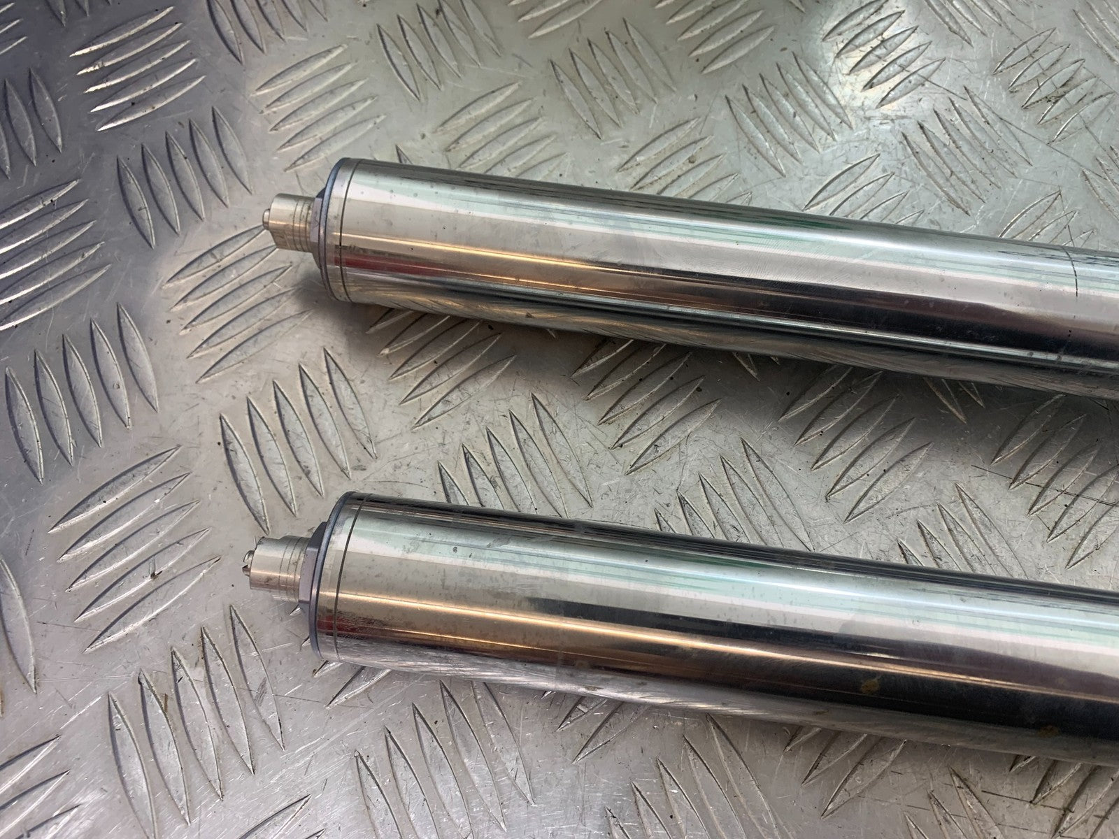HONDA CBR600 CBR 600 RR FORKS (BENT SOLD AS PARTS)   YEAR 2003-2004 CMB1173)