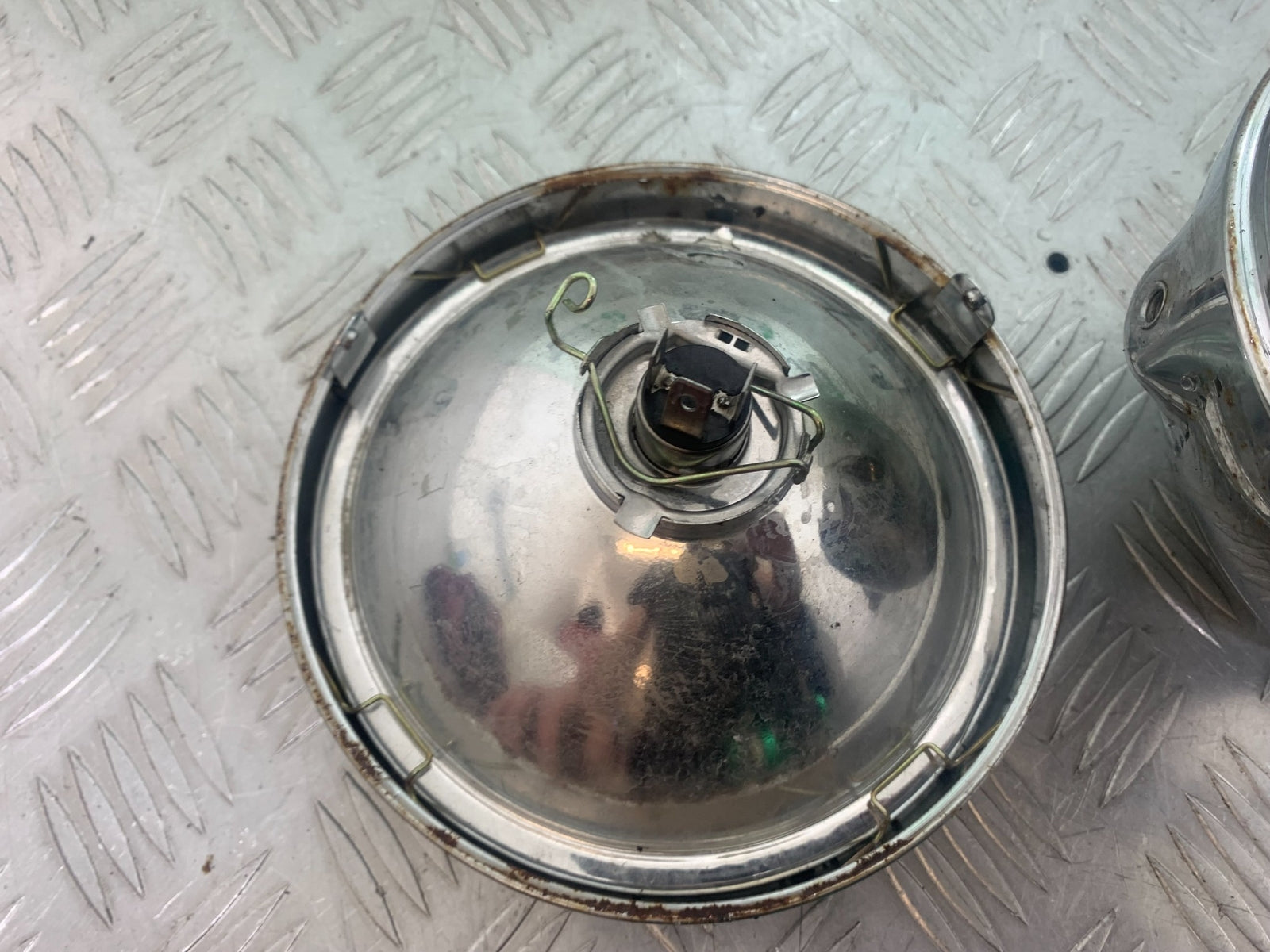 KAWASAKI GT550 GT 550 HEADLIGHT   YEAR 1984-87 (CMB1141)