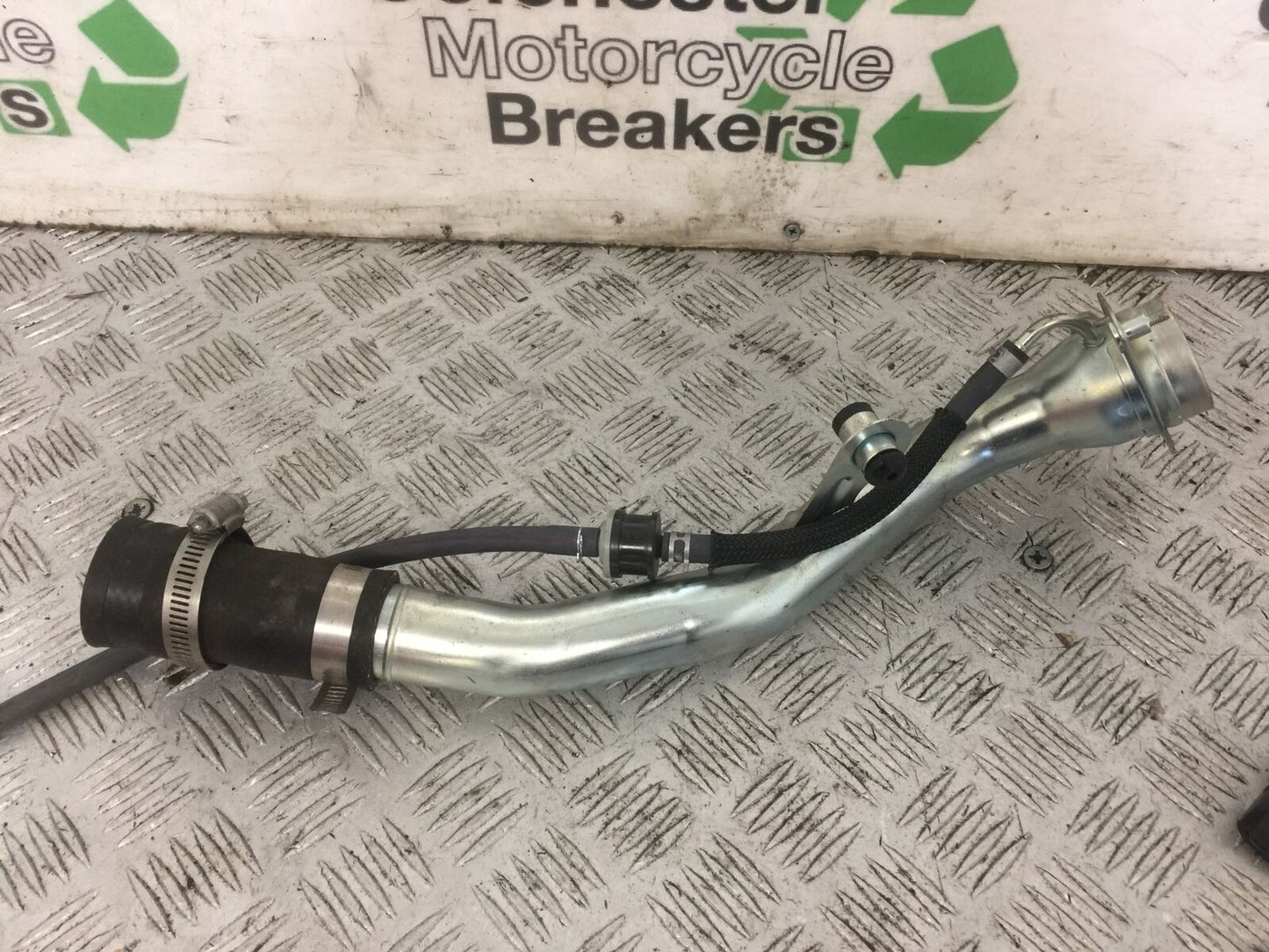 SUZUKI 650 BURGMAN PETROL PIPE YEAR 2014-2018 (STOCK 769)