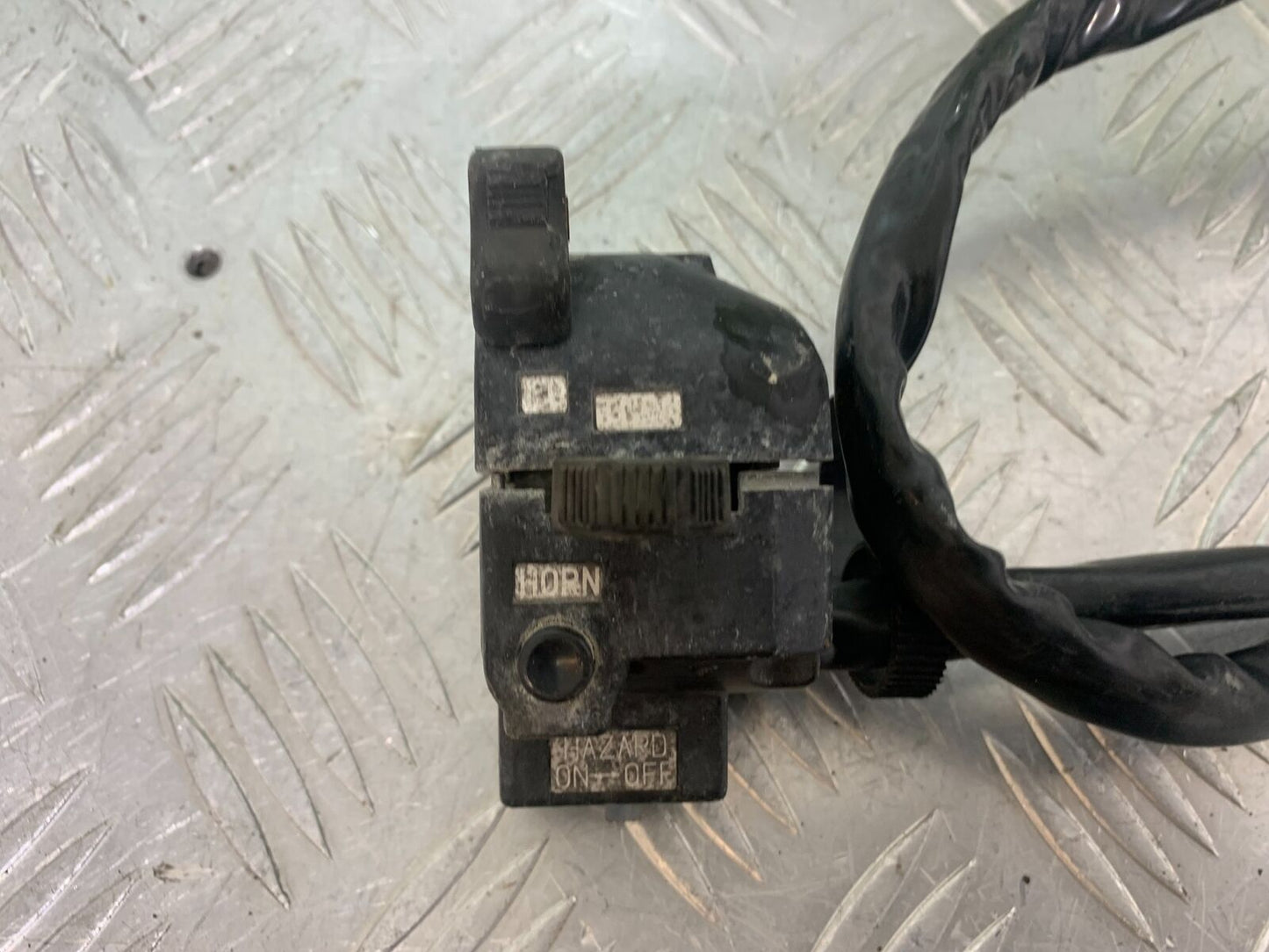 YAMAHA XS1100 MIDNIGHT SPECIAL LEFT SWITCH GEAR   YEAR 1980-1982 (CMB1122)