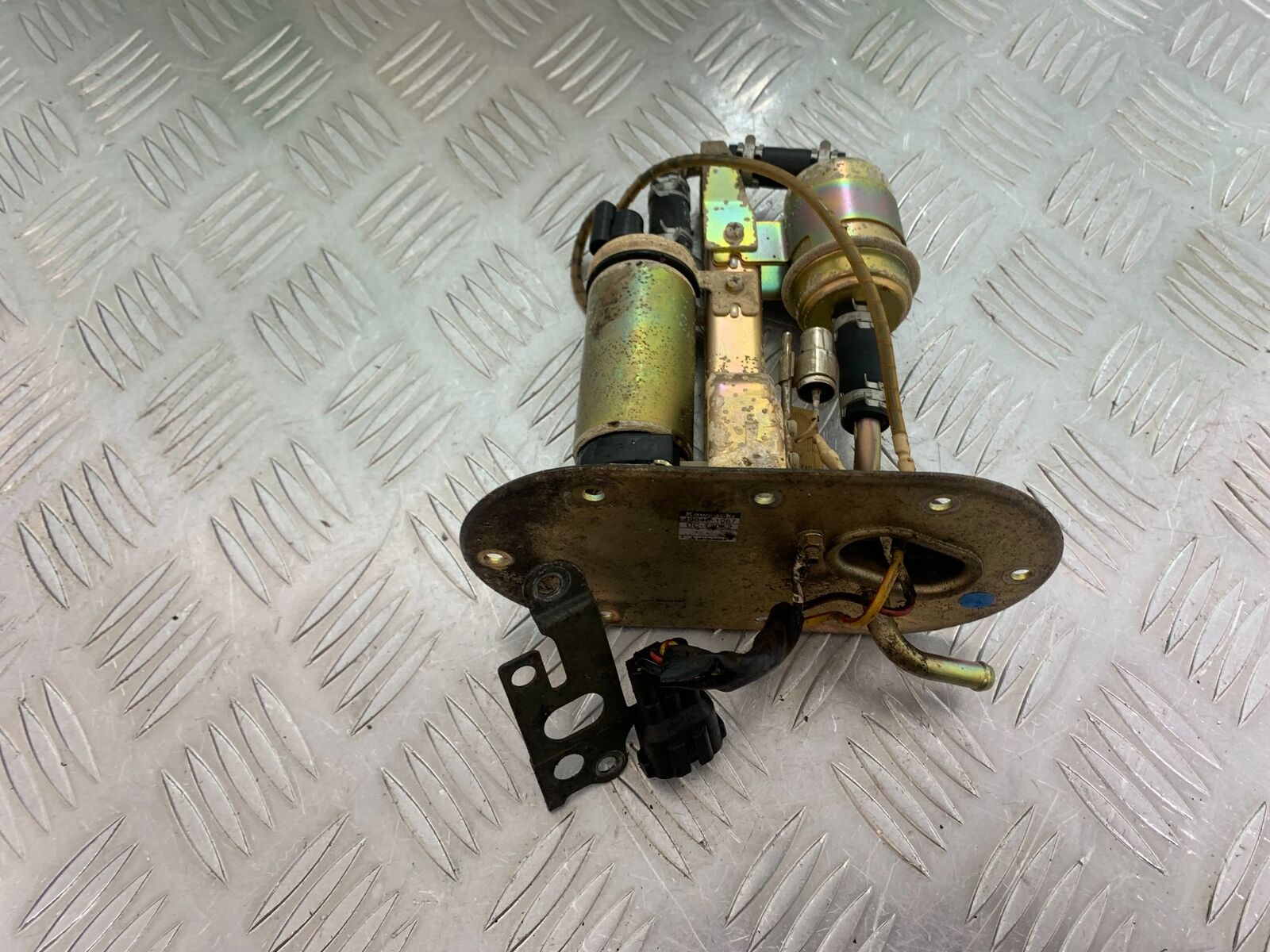 KAWASAKI ZX12R ZX12 R PETROL PUMP  YEAR 2000-01 (CMB1038)