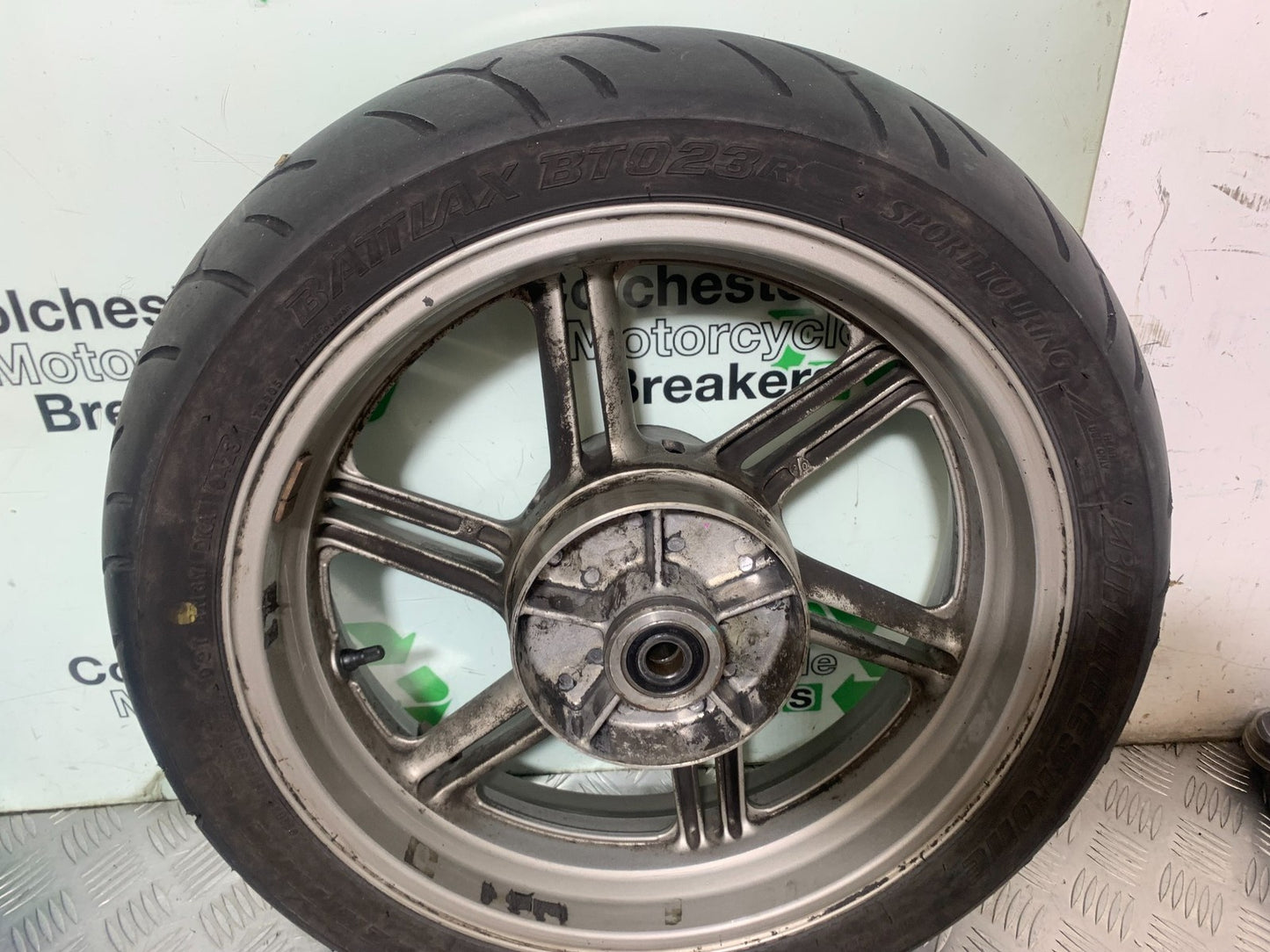 HONDA CBF600 CBF 600 REAR WHEEL  YEAR 2004-07  (CMB1305)