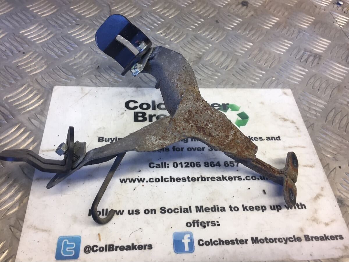 KAWASAKI ER6 ER 6 ER6N REAR MUDGUARD BRACKET   YEAR 2009 2010 2011