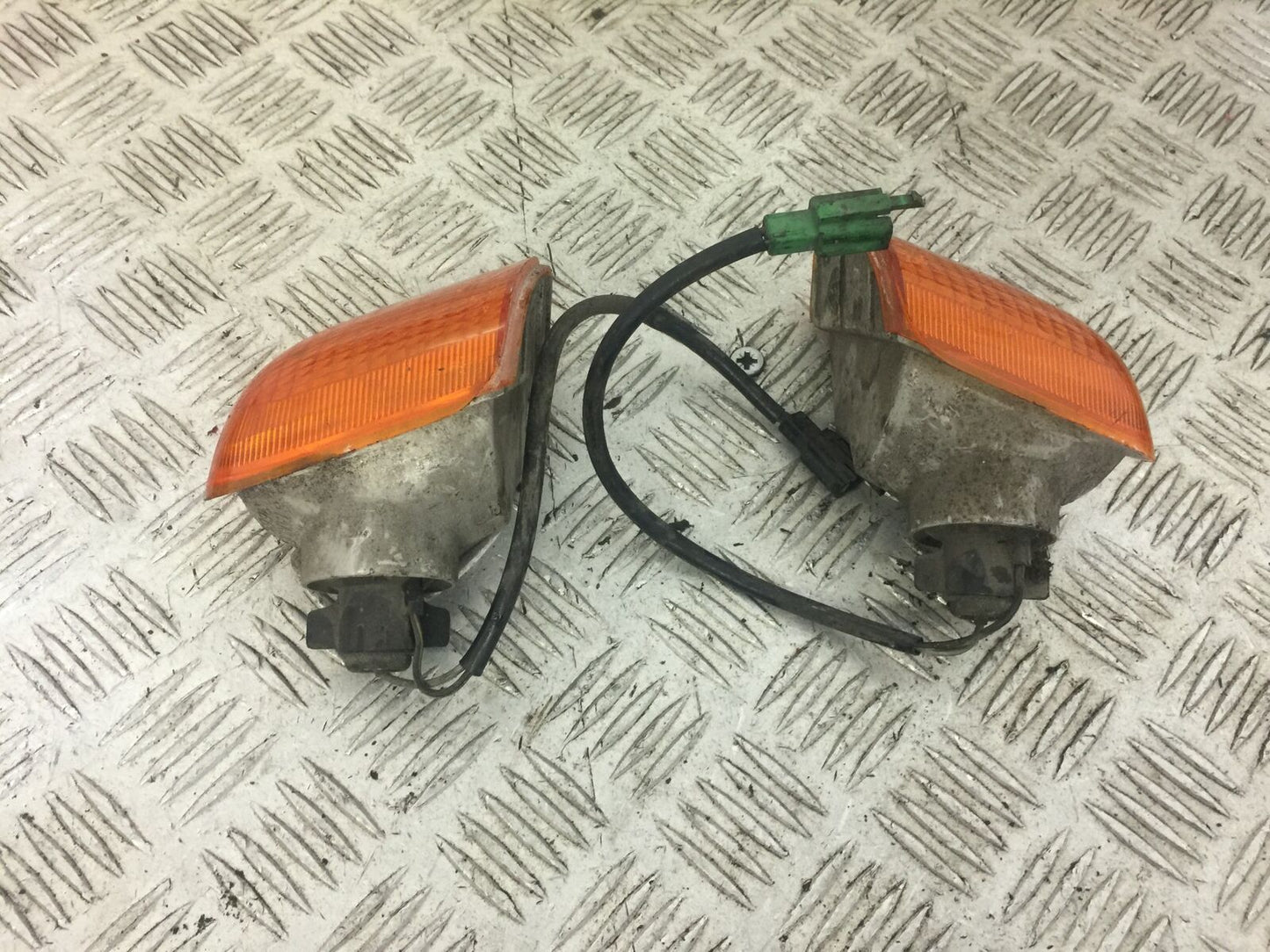 KAWASAKI ZZR1100 D REAR INDICATORS  YEAR 1999 (STOCK 648)