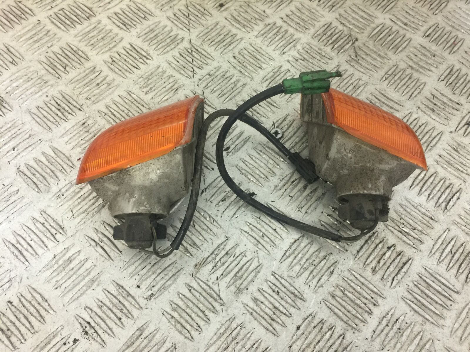 KAWASAKI ZZR1100 D REAR INDICATORS  YEAR 1999 (STOCK 648)