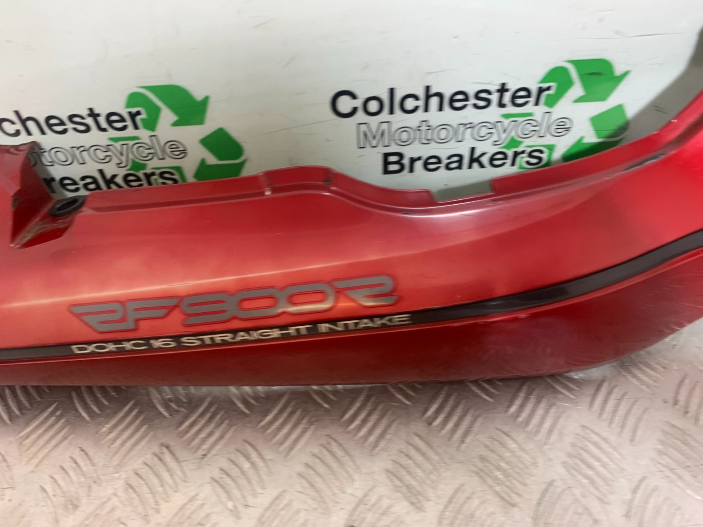 SUZUKI RF900 RF 900 RIGHT SEAT PANEL YEAR 1994-1999 CMB1326