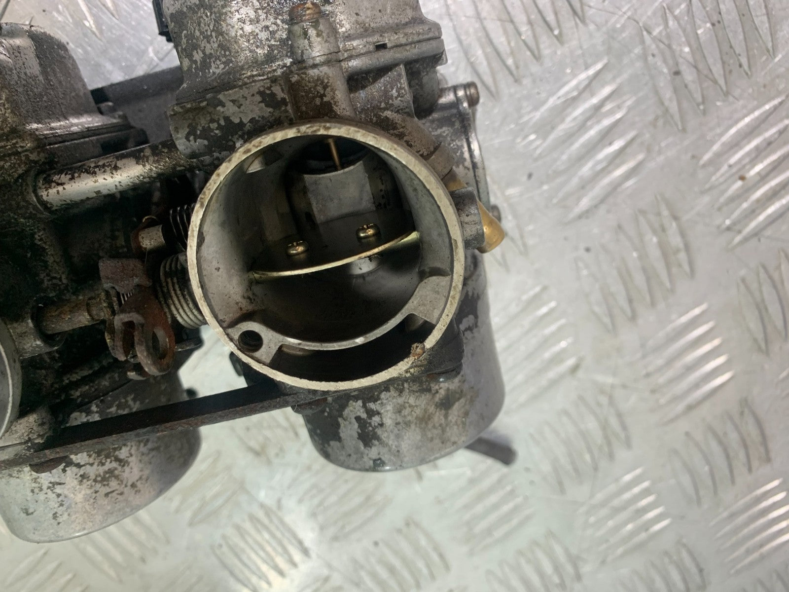 HONDA GL500 GL 500 SILVERWING CARBS (SOLD AS PARTS )  YEAR 1981-82 (CMB1168)