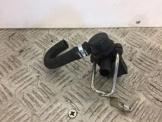SUZUKI GSXR 125 GSX R125 AIR VALVE  YEAR 2017