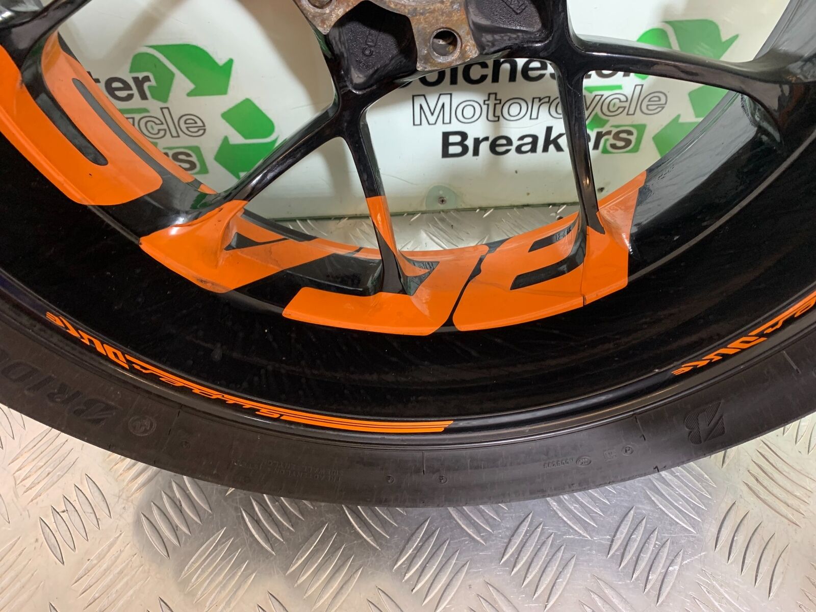 KTM 1290 SUPER DUKE REAR REAR WHEEL YEAR 2014-2016 (CMB1006)