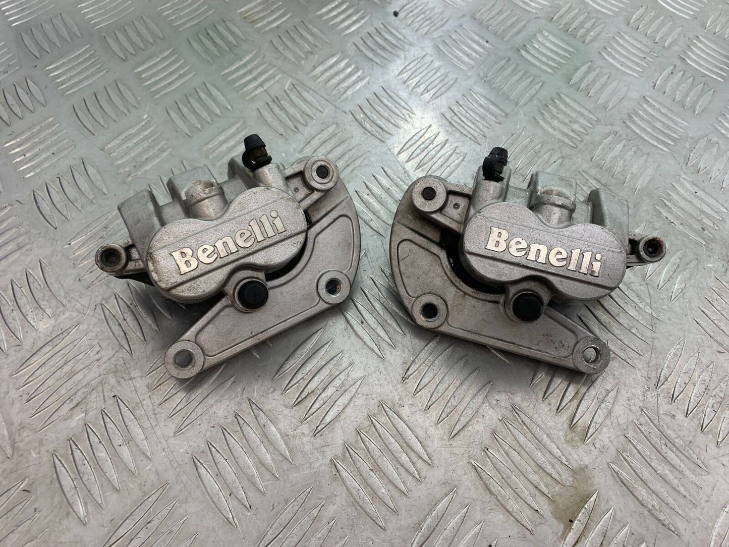 BENELLI LEONCINO 500 TRIAL FRONT BRAKE CALIPERS  YEAR 2020 (CMB1106)