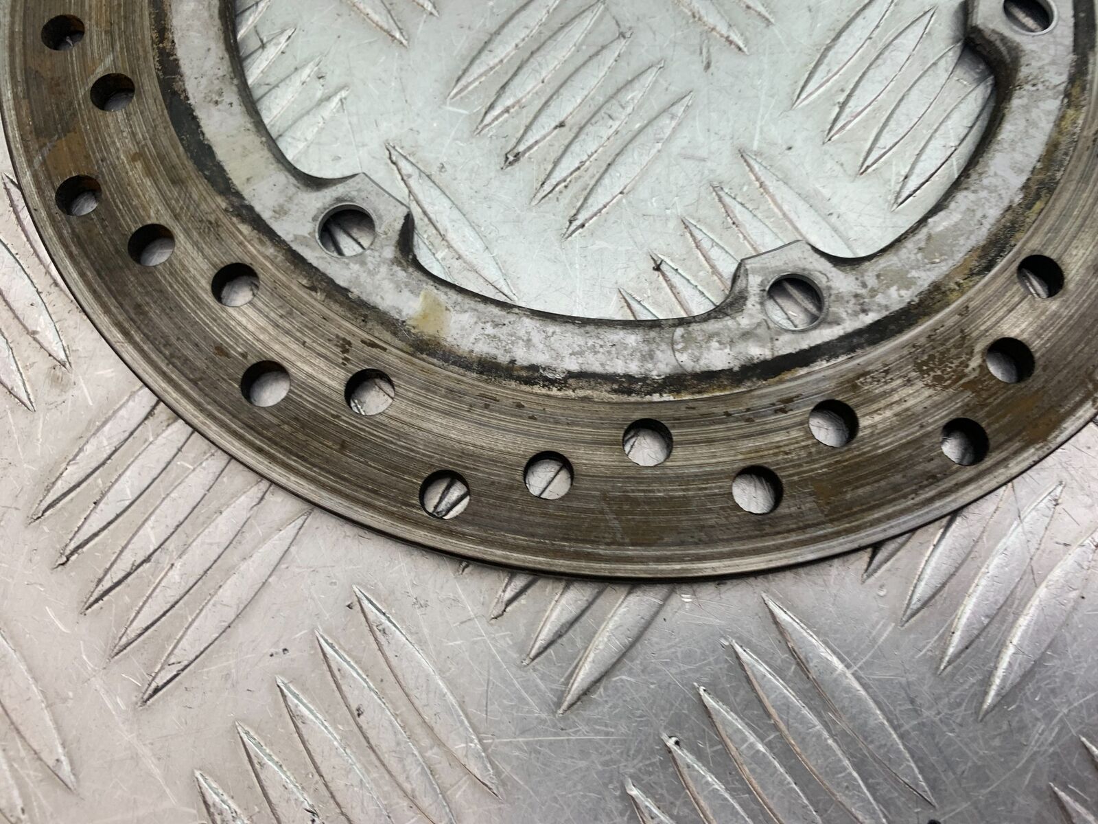 HONDA CBR1100 BLACKBIRD REAR BRAKE DISC YEAR 1999-2005 (CMB1103)