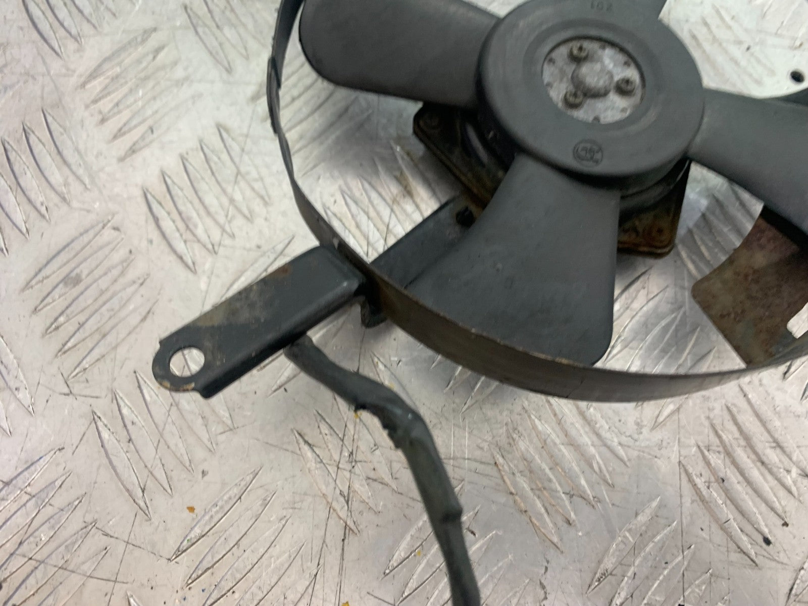 KAWASAKI ZX9R ZX9 C RADIATOR FAN  YEAR 1998-99 (CMB1213)