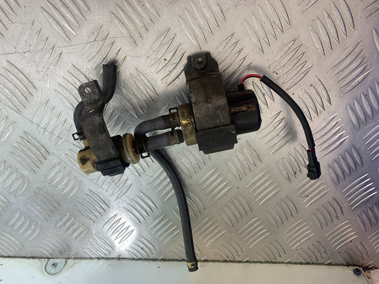 KAWASAKI ZX6R ZX6 J PETROL PUMP  YEAR 2000 (CMB1129)