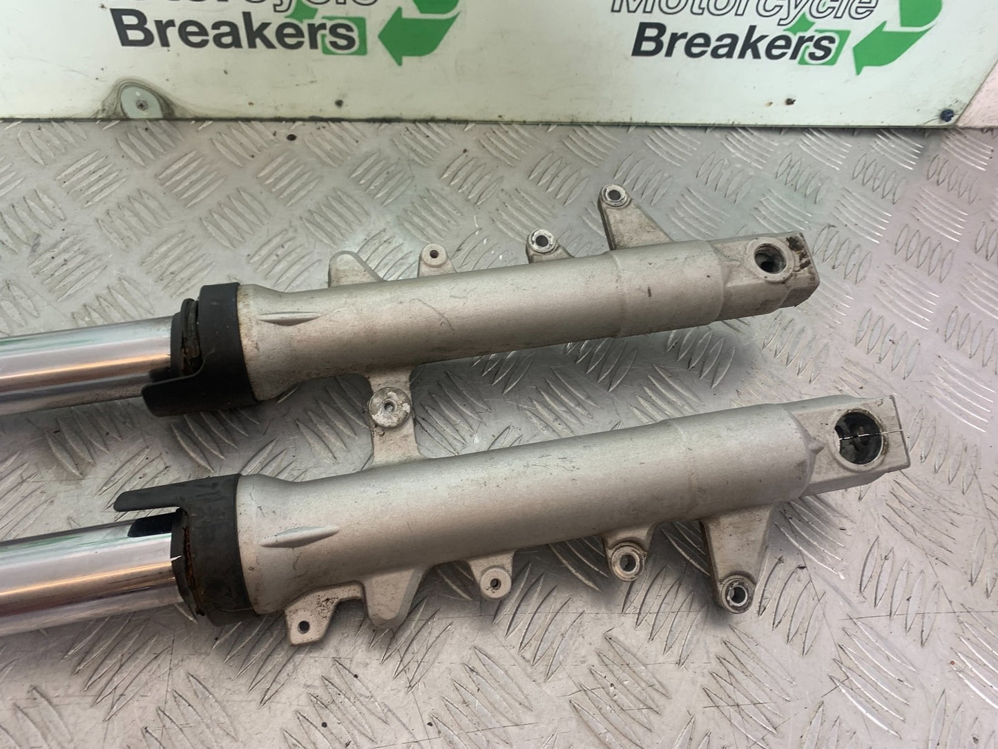 SUZUKI GSR600 GSR 600 FORKS  2006-2010 (CMB1177)