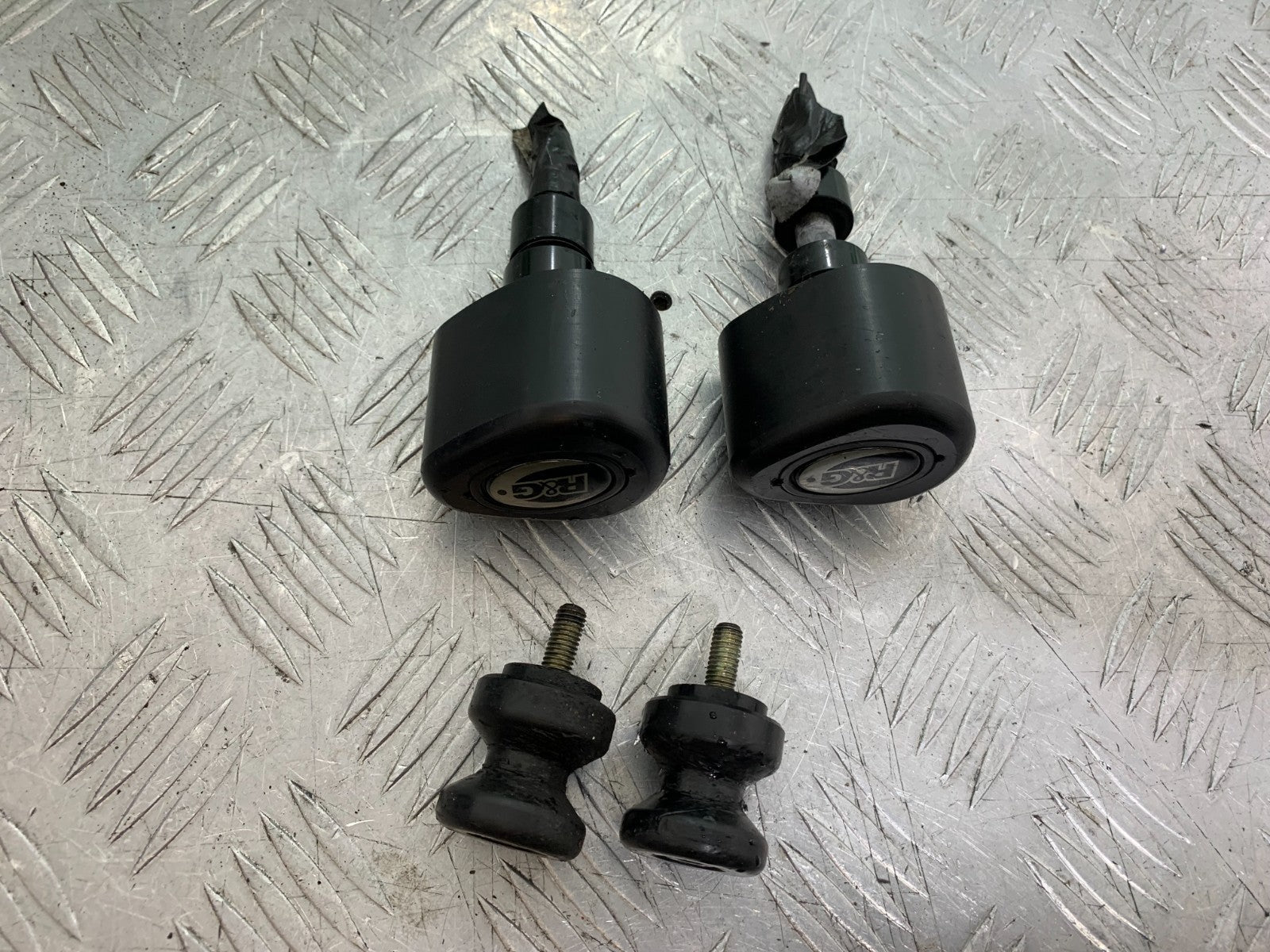 HONDA CBR1000 RR R&G CRASH PROTECTORS  YEAR  2008-2011  (CMB1330)