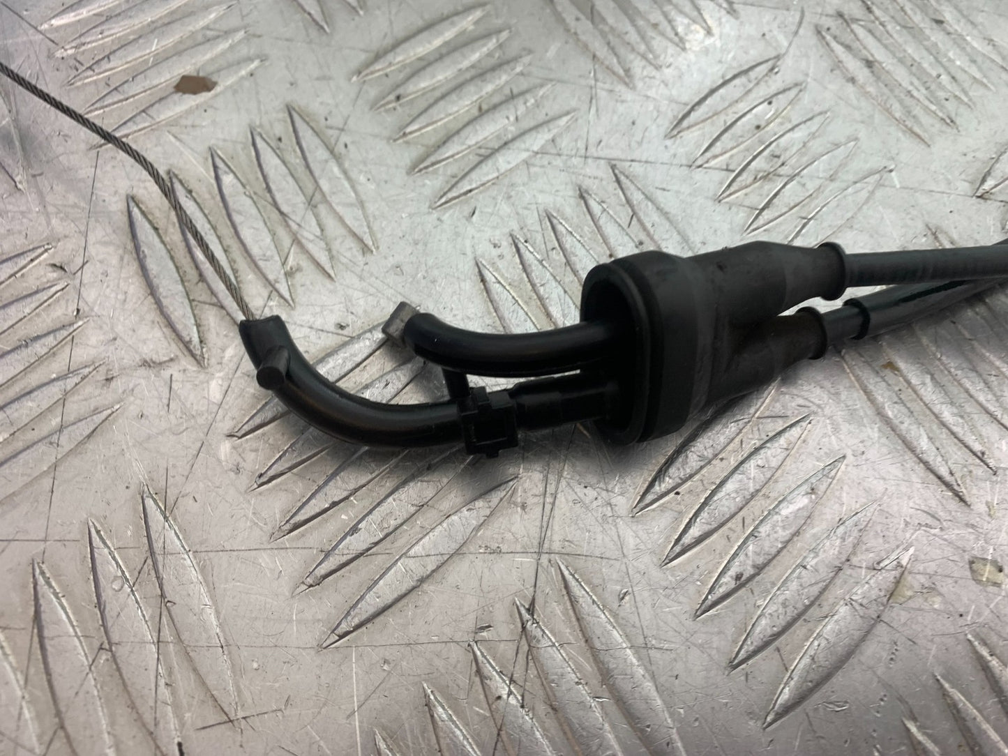 YAMAHA YZF R1 4C8 THROTTLE CABLES YEAR 2007-2008 (CMB1237)