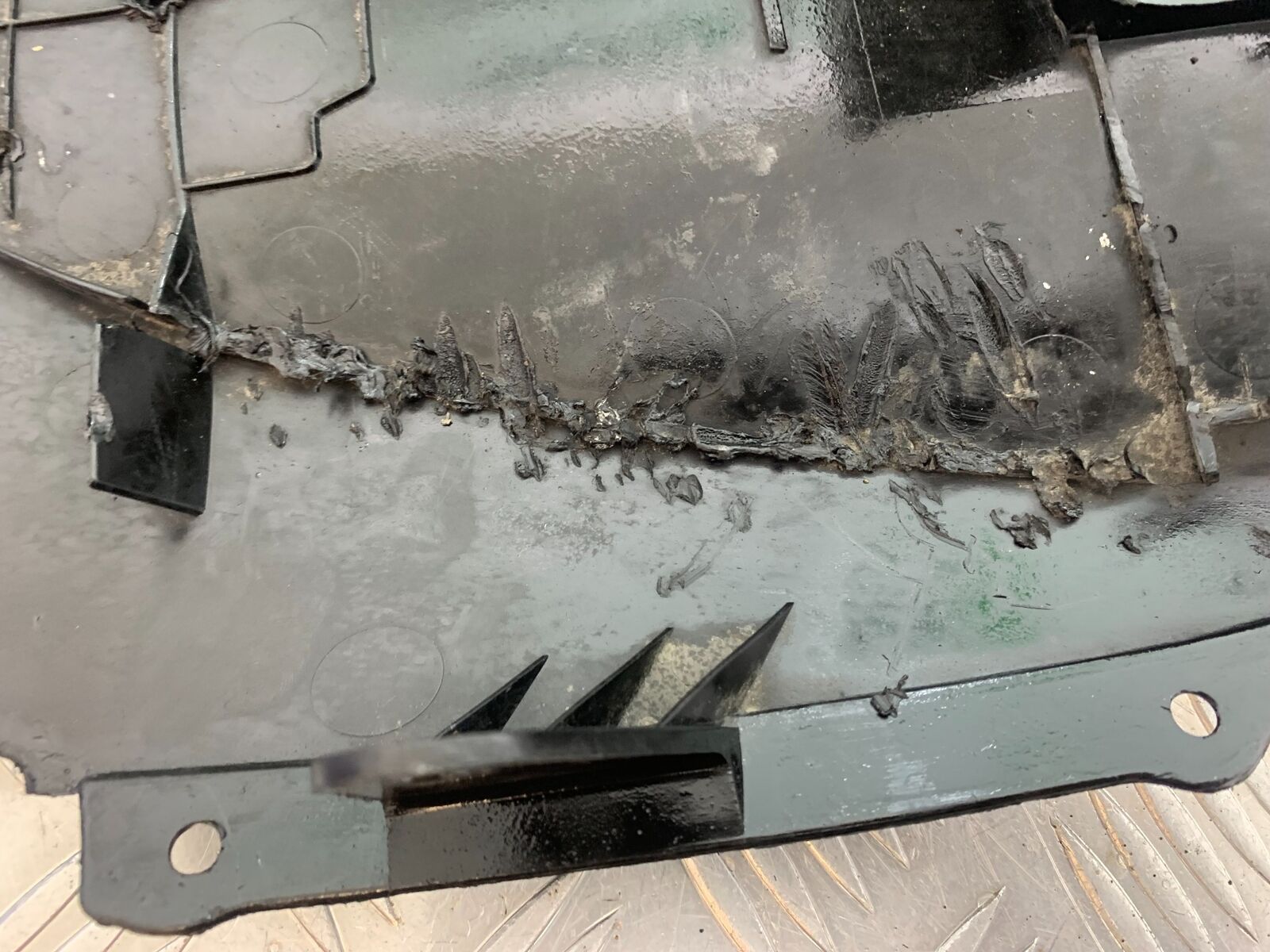 SUZUKI SV1000 SV 1000 K4 UNDERTRAY  YEAR 2003-2007 (CMB1042)