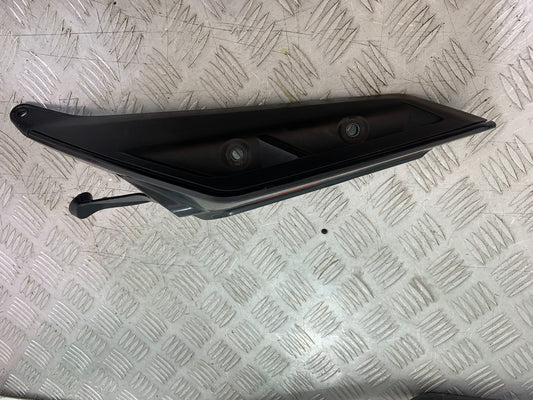 KTM 125 DUKE RIGHT SEAT PANEL   YEAR 2018-2023 (CMB1185)