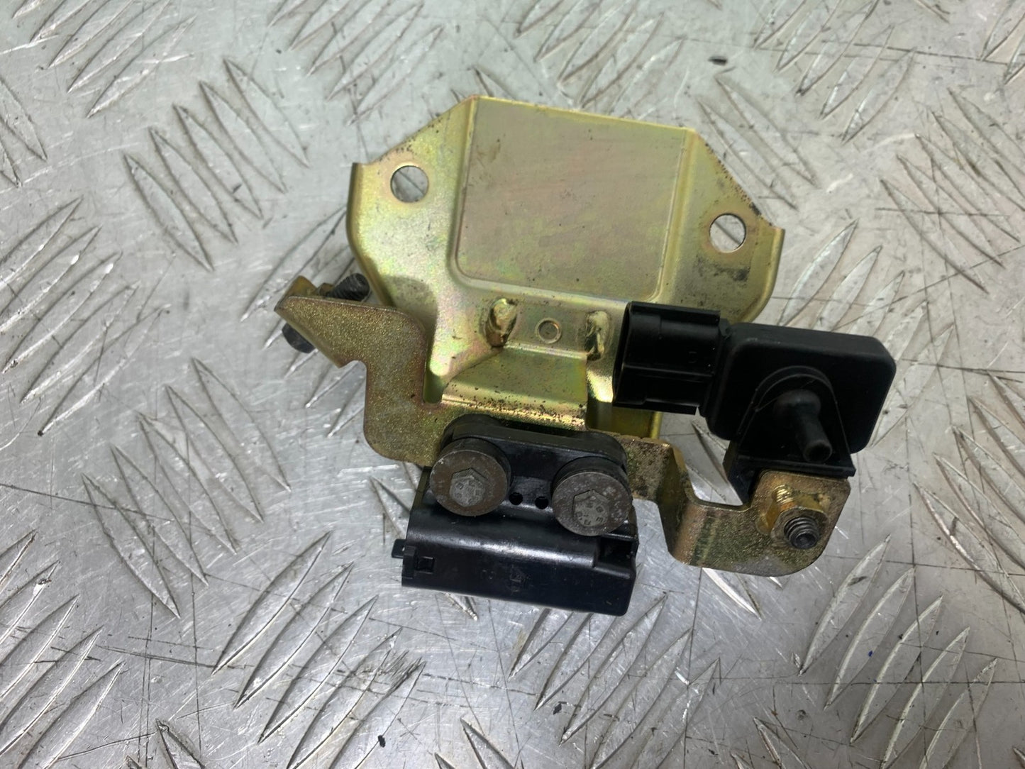 TRIUMPH 1050 SPRINT ST RELAYS  2004-2007 (CMB1197)