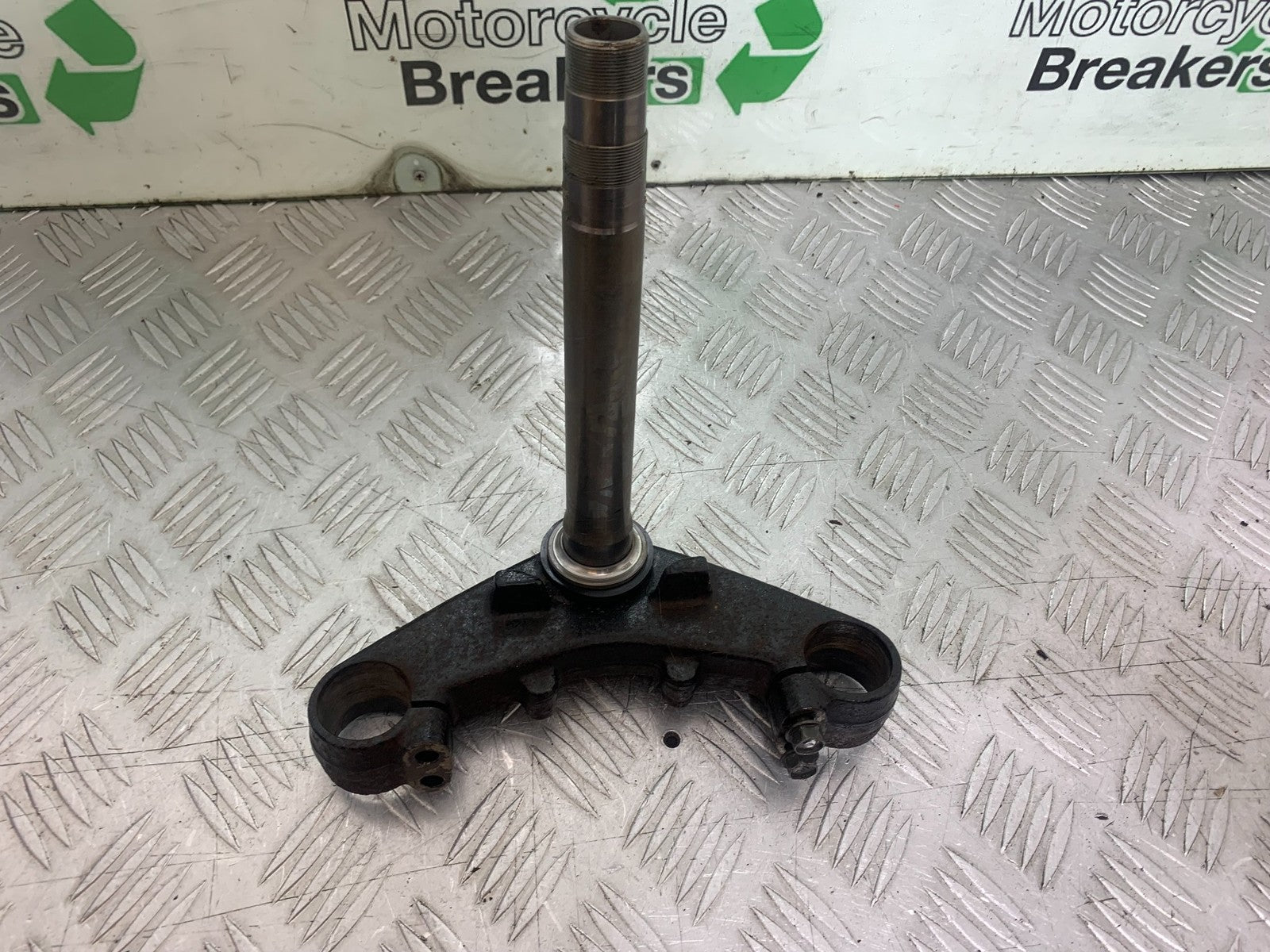 HONDA XL125 VARADERO BOTTOM YOKE  YEAR 2001-2006  (CMB1210)