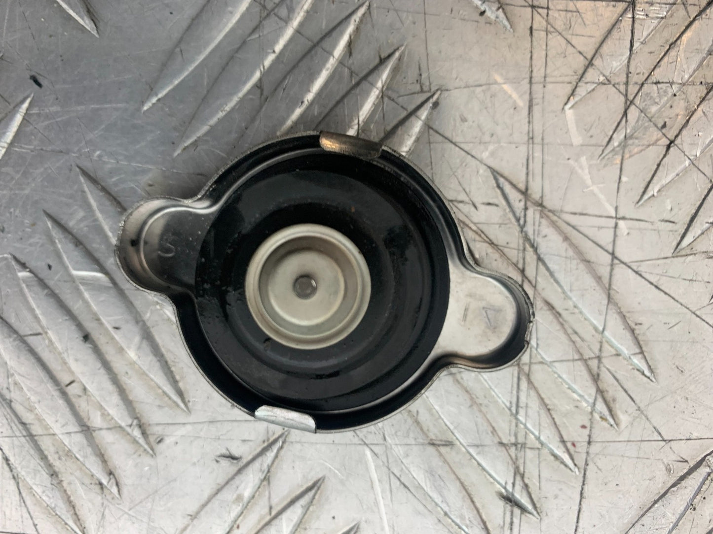 APRILIA RS660 RS 660 RADIATOR CAP   YEAR 2020-2024 (CMB1202)