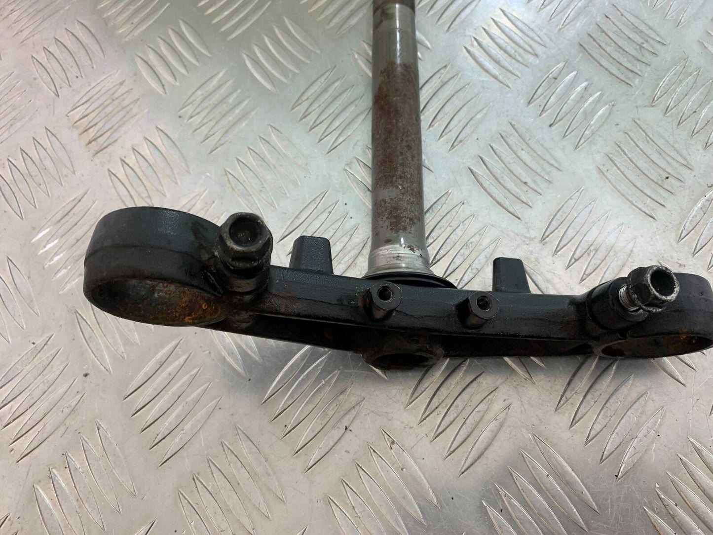 HONDA VFR800 VFR 800 V-TEC BOTTOM YOKE  YEAR 2002 -09 (CMB1012)
