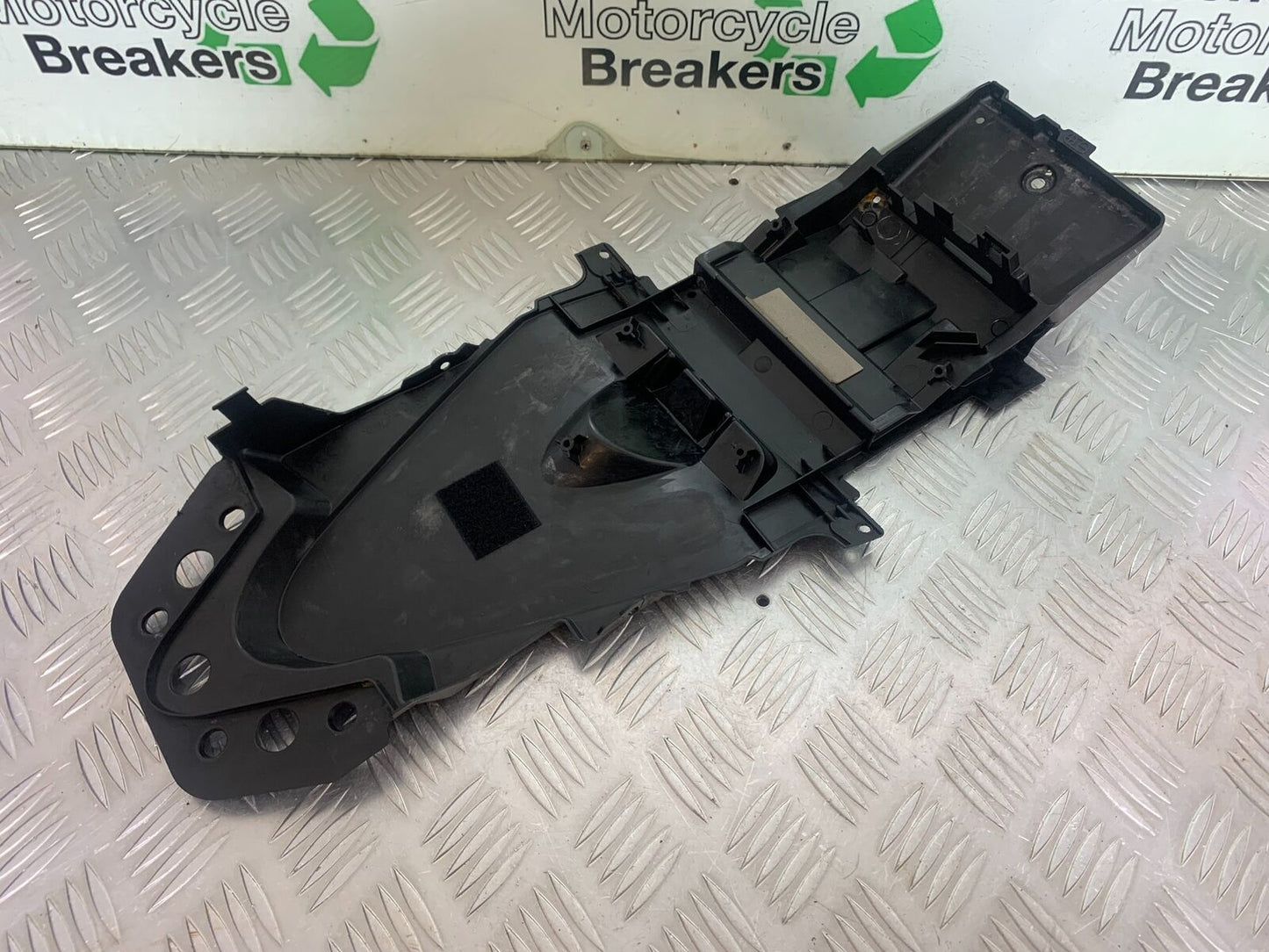 SUZUKI GSXR1000 GSXR 1000 UNDERTRAY   2009-2016 (CMB1049)