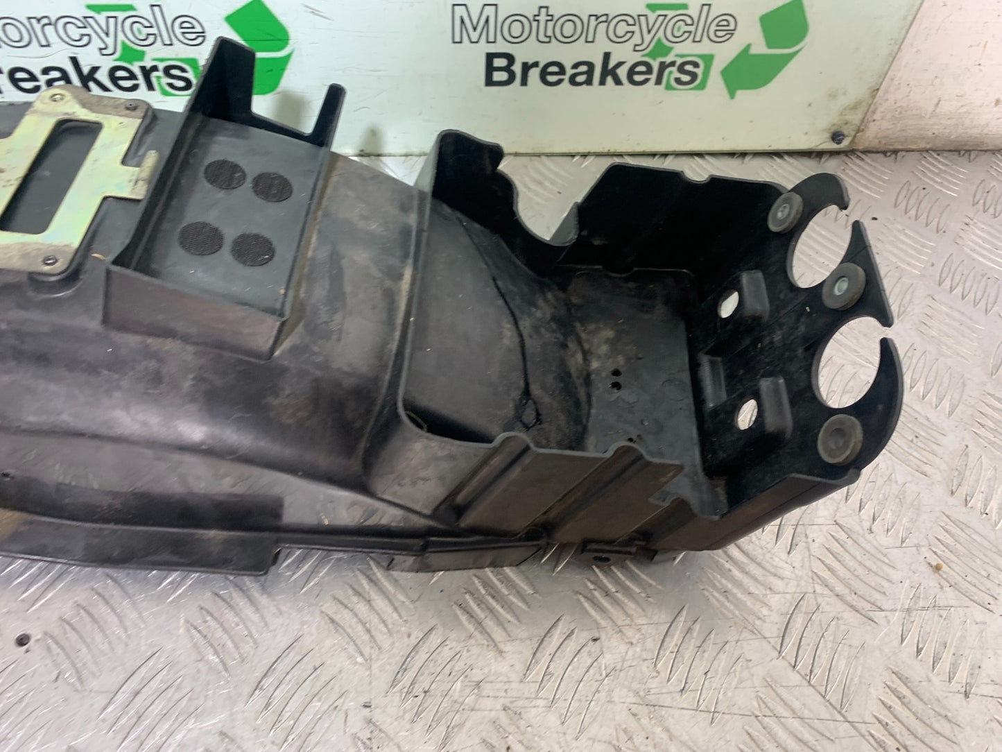 KAWASAKI ZZR1100 D UNDERTRAY   YEAR 1993-2001 (CMB1289)