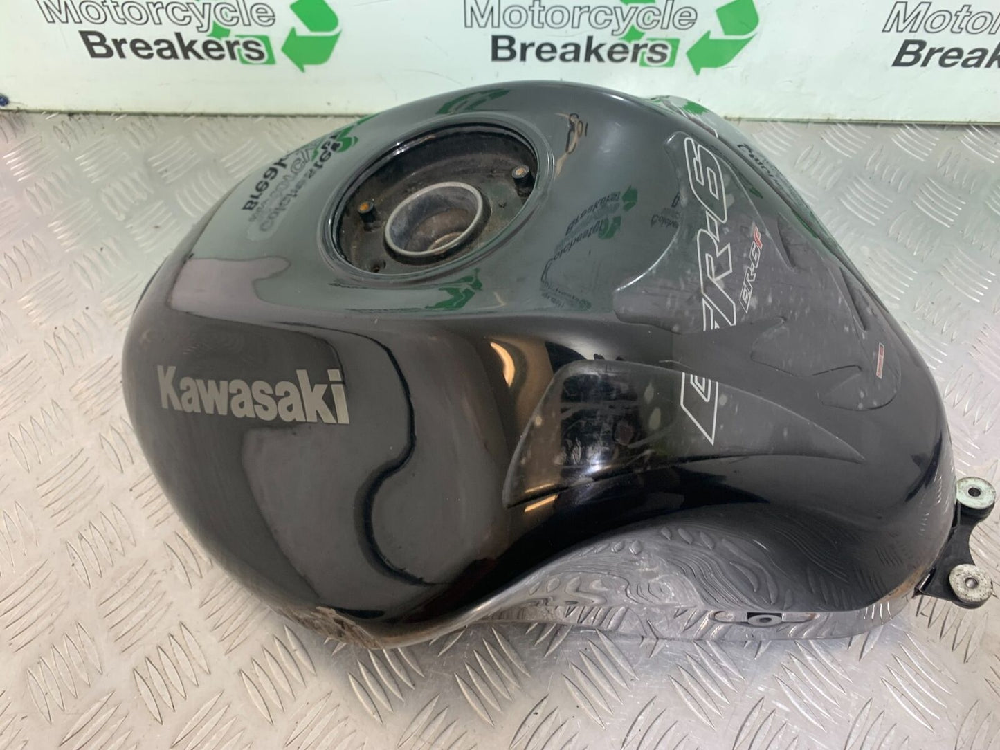 KAWASAKI ER6 N PETROL TANK  YEAR 2005-2008 (CMB1034)