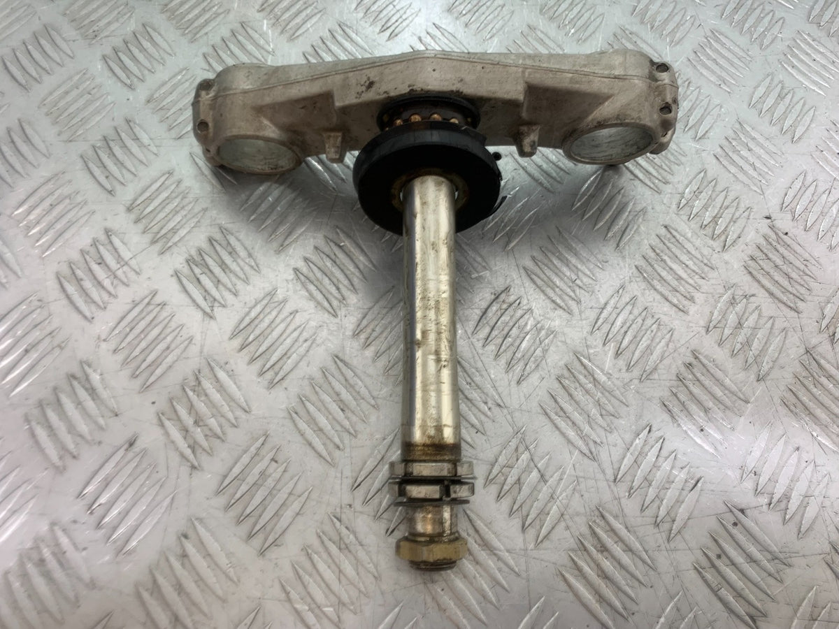 SUZUKI GSXR600 GSXR 600 K1 K2 K3 BOTTOM YOKE 1999-03 (CMB1284)