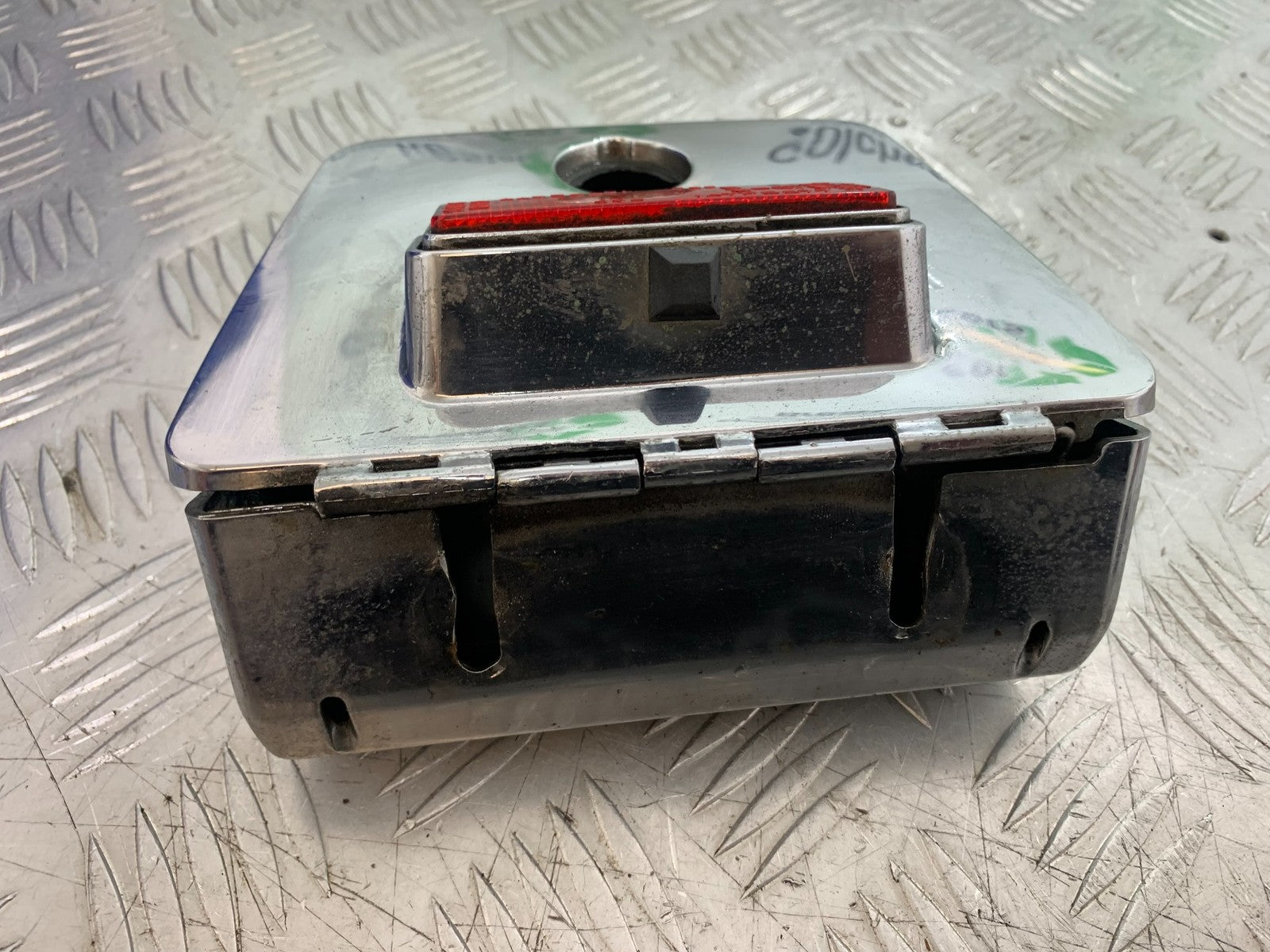 YAMAHA XV1100 XV 1100 VIRAGO TOOL BOX 1990-1999 (CMB1243)
