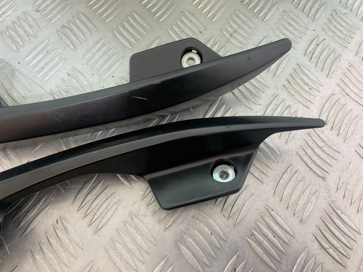 SUZUKI AN400 AN 400 BURGMAN GRAB RAILS YEAR 2017-2024 (CMB1118)